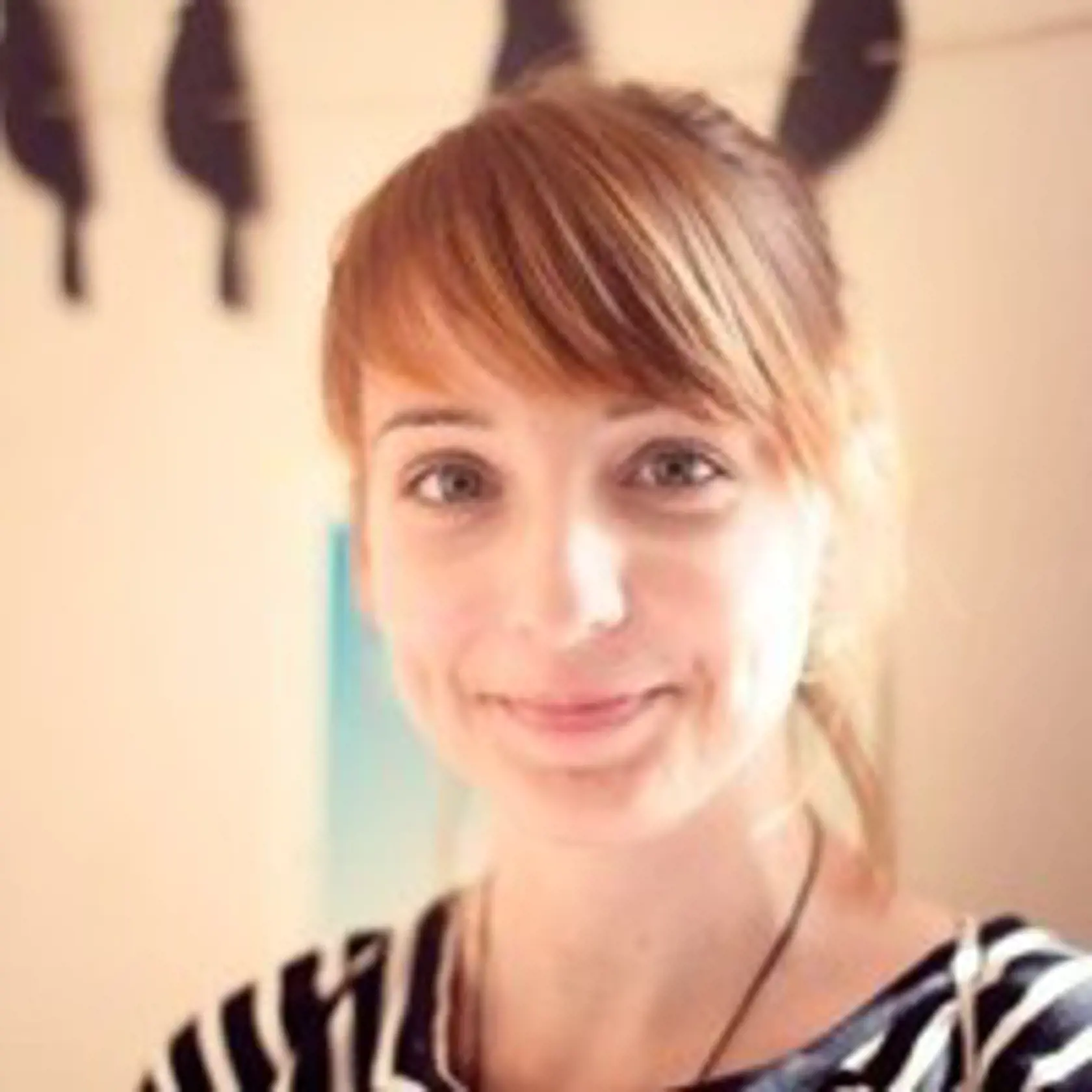 Zuzana Paulo Lackovičová, z ornitologickej spoločnosti BirdLife Slovensko vysvetľuje, ako a čím kŕmiť vodné vtáky.