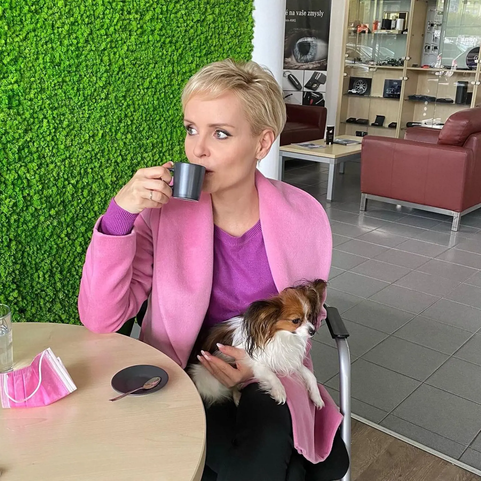 Kvetka Horváthová je maniačka na kabáty