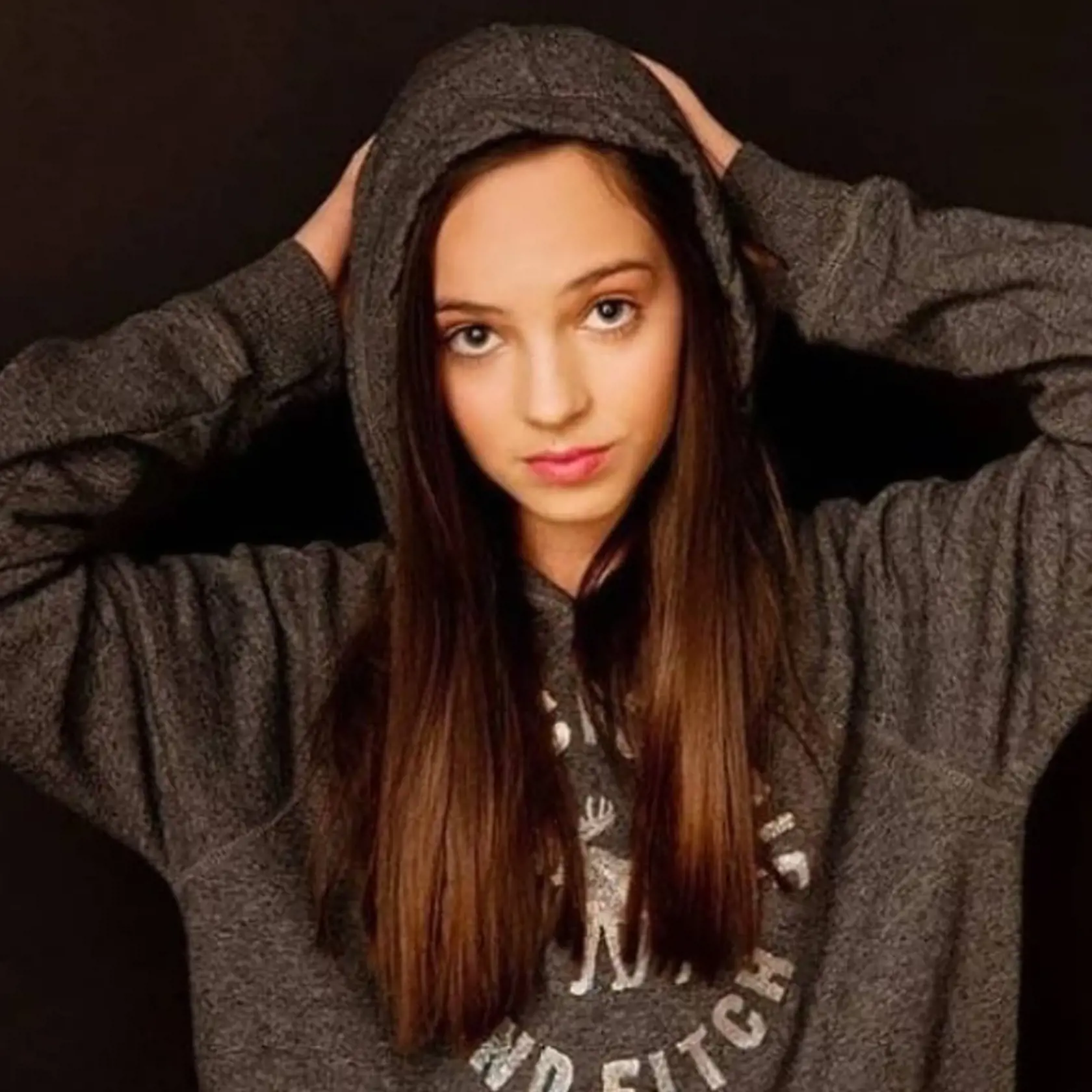 Charlotte Gottová - toto sú fotografie, ktoré uverejnili jej fanúšikovia. Mali uzrieť svetlo sveta?
