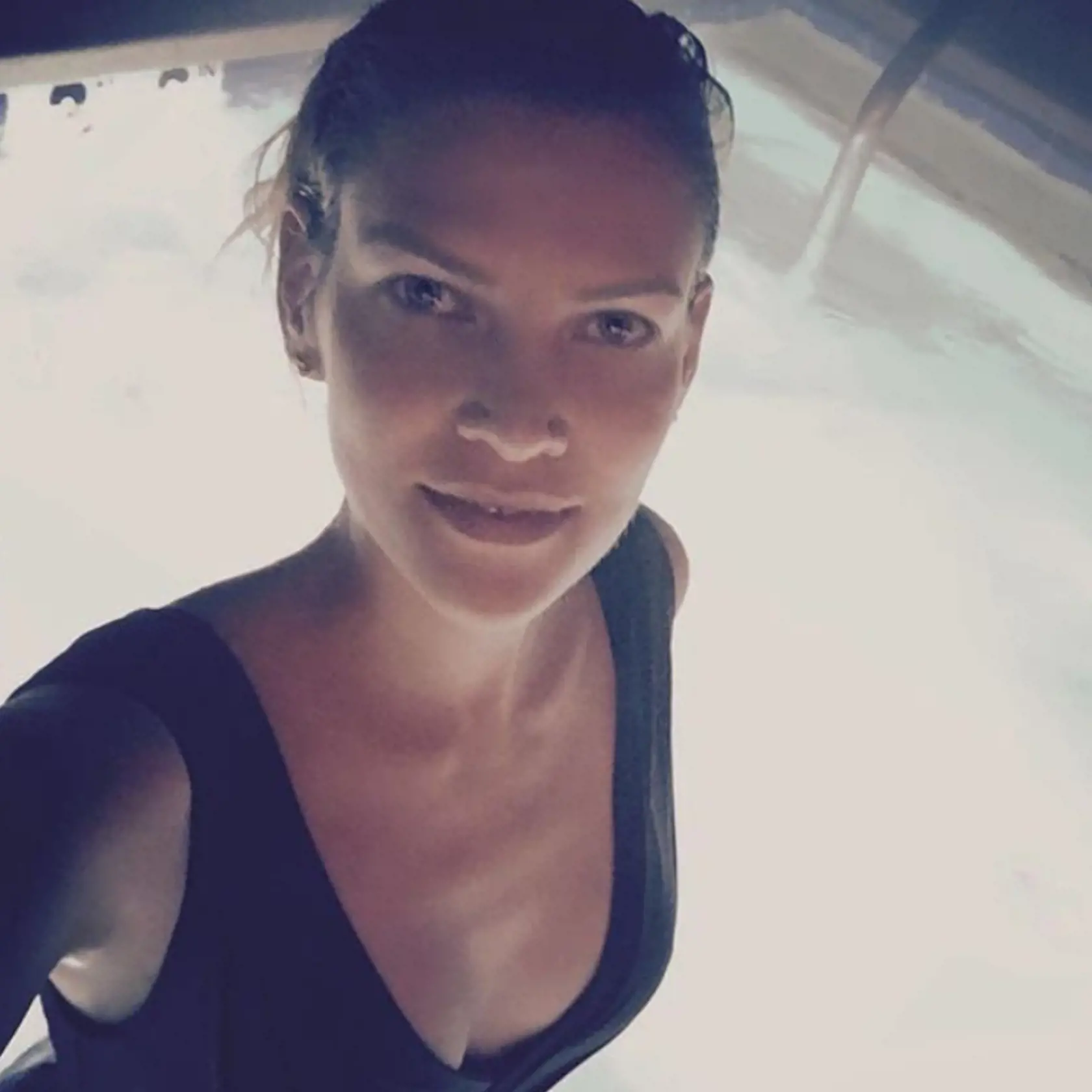 Naďa je v súčasnosti úspešná pilotka a inštruktorka lietania.