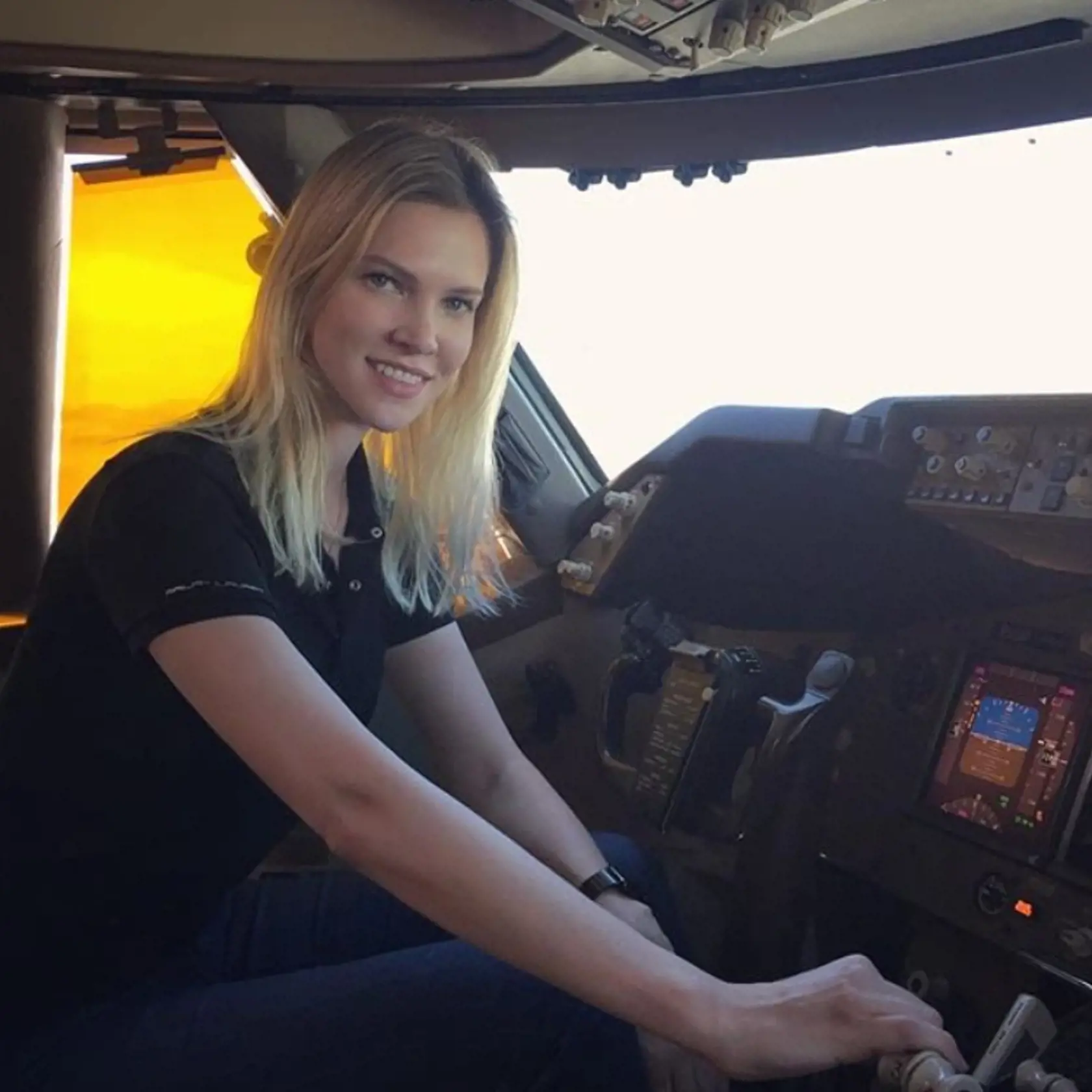 Naďa je v súčasnosti úspešná pilotka a inštruktorka lietania.