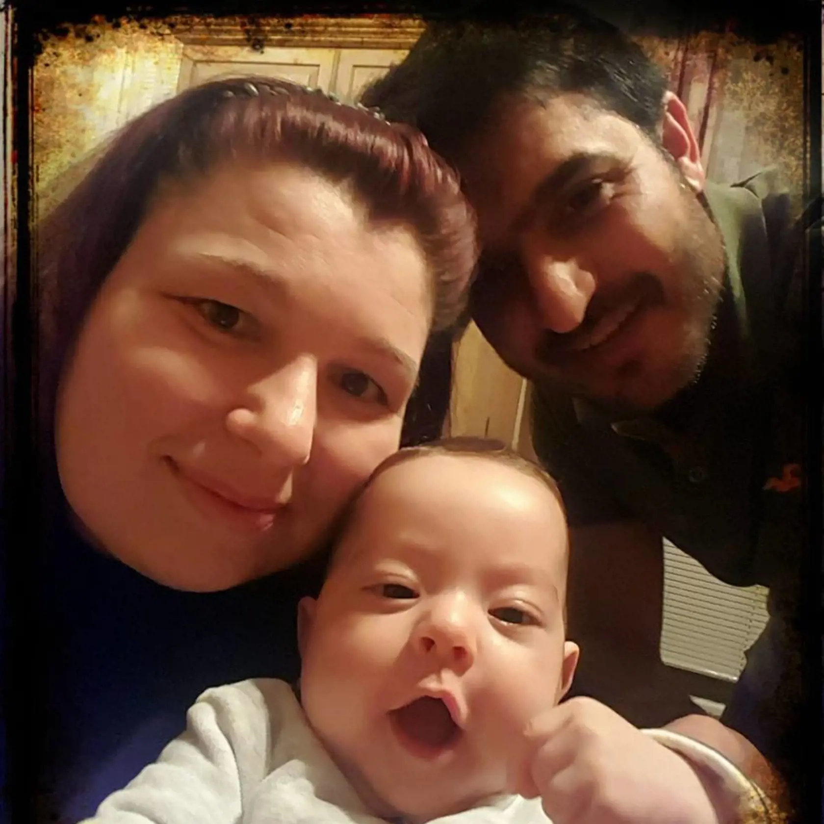 Silvii Shahzad sa vydala za pakistanského utečenca Yasira. 