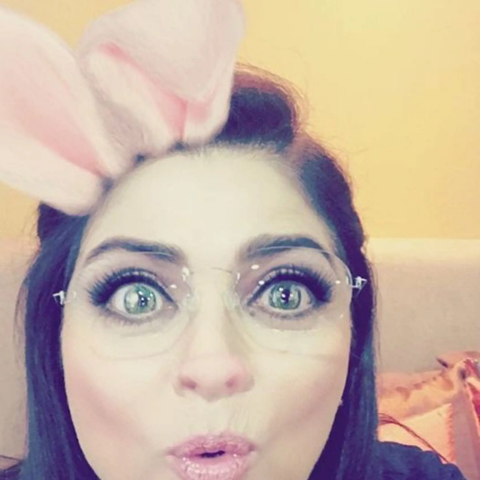 Victoria si rada robí vtipné selfie.