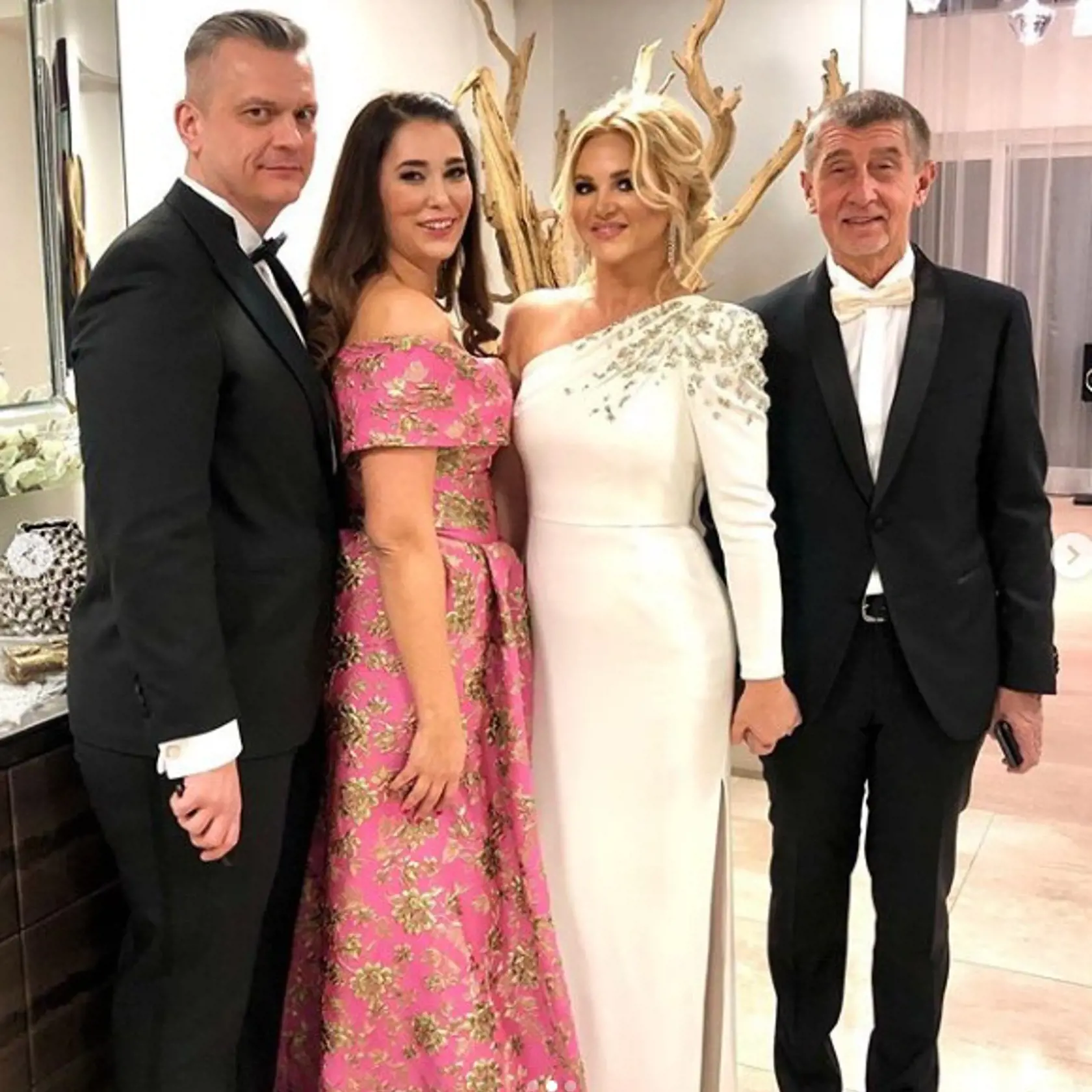 Prezidentský ples si nenechali ujsť Monika Babišová a Zuza Augistin Poláčková
