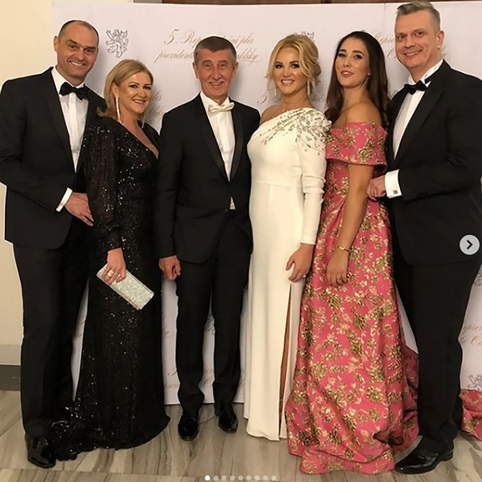 KAMARÁTKY Na plese bola aj blízka priateľka Moniky Babišovej Slovenka Zuzana Augustin Poláčková.