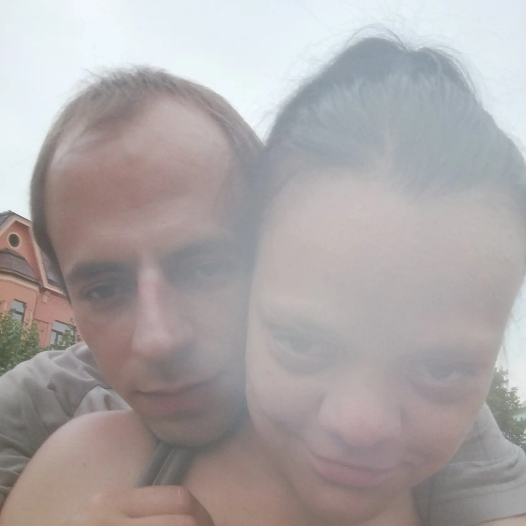 Po šou sa dal ostrihať. Láska si ho našla až mimo kamier.