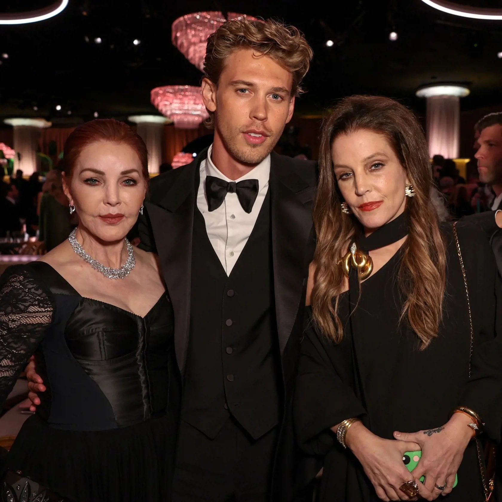Lisina smrť nastala len dva dni po tom, ako bola videná so svojou matkou na odovzdávaní Zlatých glóbusov v Beverly Hills Hilton, kde Austin Butler získal cenu pre najlepšieho herca za stvárnenie jej otca vo filme Elvis.