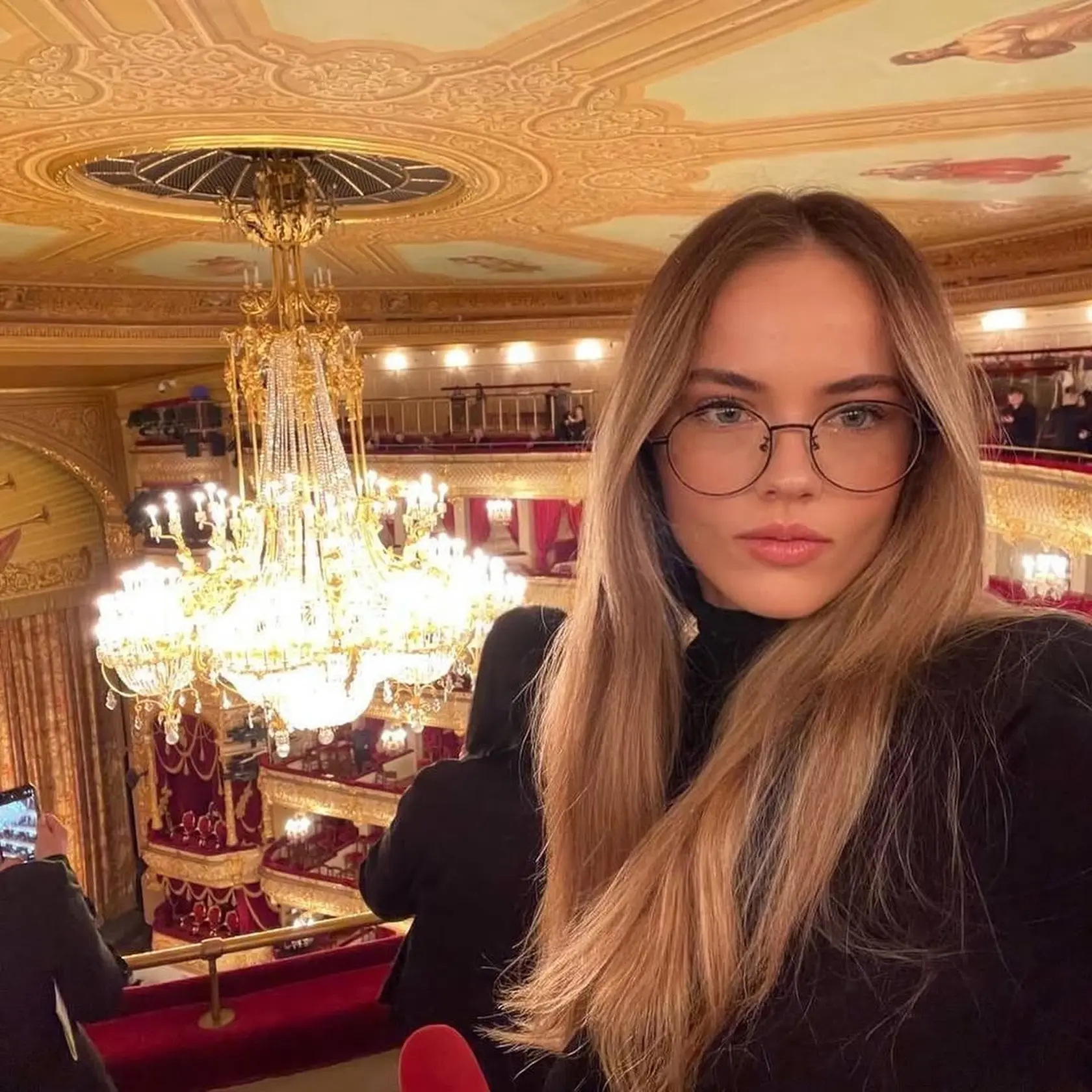 Kristina Pimenova je dnes prekrásna mladá žena. Má 19 rokov a pred sebou sľubnú kariéru modelky a herečky.