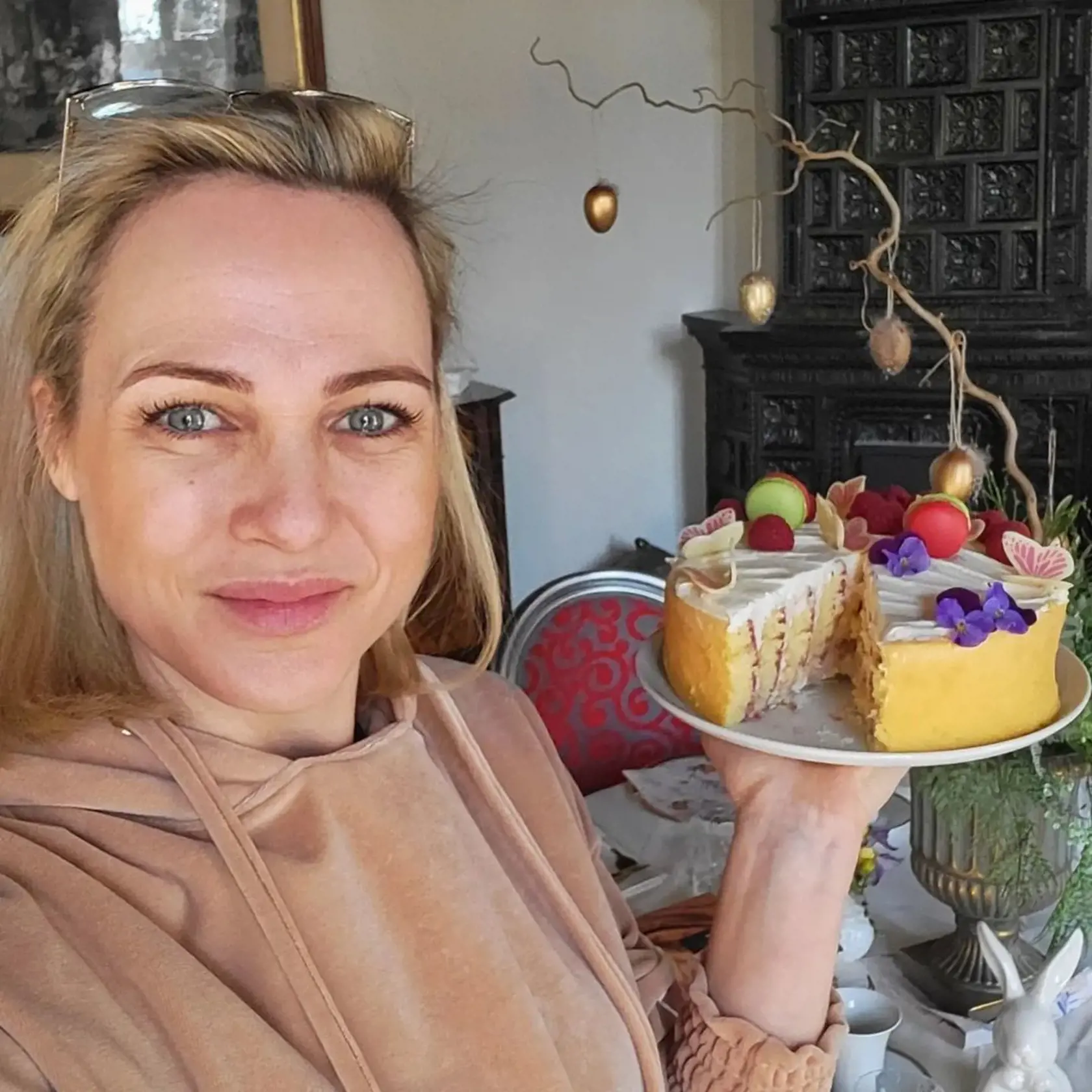 Adriana Poláková s chutnou veľkonočnou totičkou.