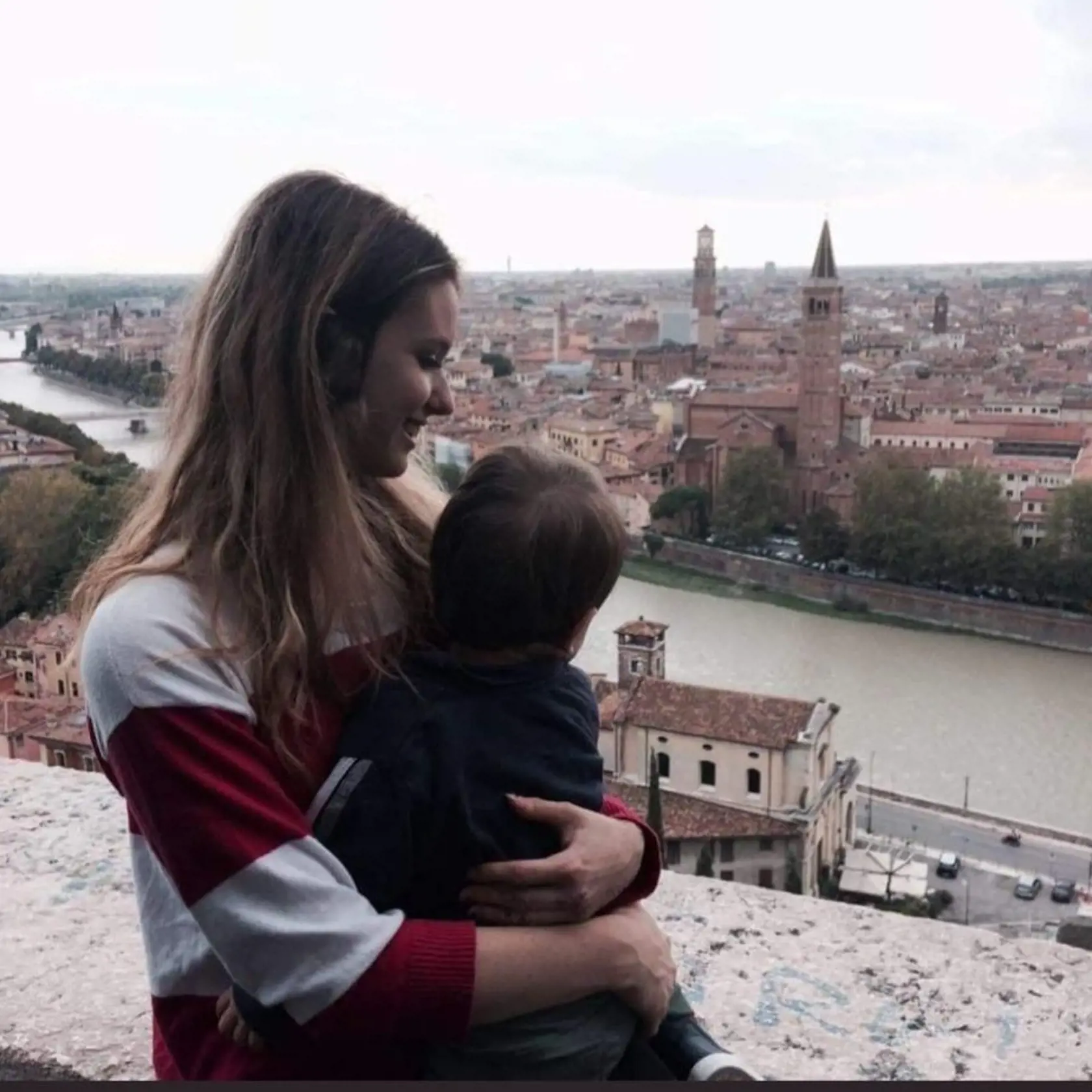 Dvadsaťšesťročná brunetka si zariadila aj účet na OnlyFans, aby si privyrobila. Jej nové živobytie ju však nakoniec podľa informácií britského denníka Daily Mail stálo život. Naposledy bola Carol videná v januári, avšak naďalej komunikovala so svojimi blízkymi cez správy. Dokonca platila nájom za svoj byt.