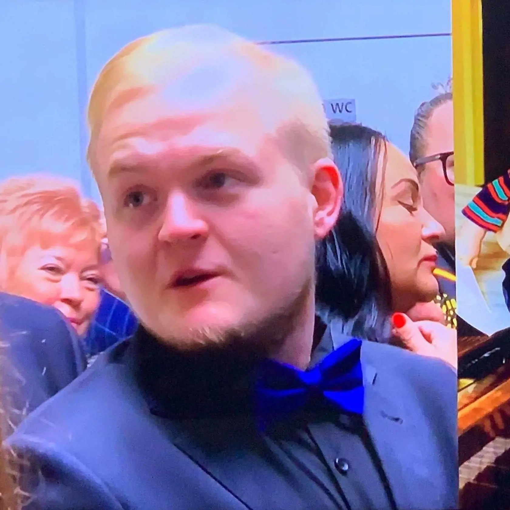 Artur Štaidl výrazne zmužnel a zosvetlil si vlasy.