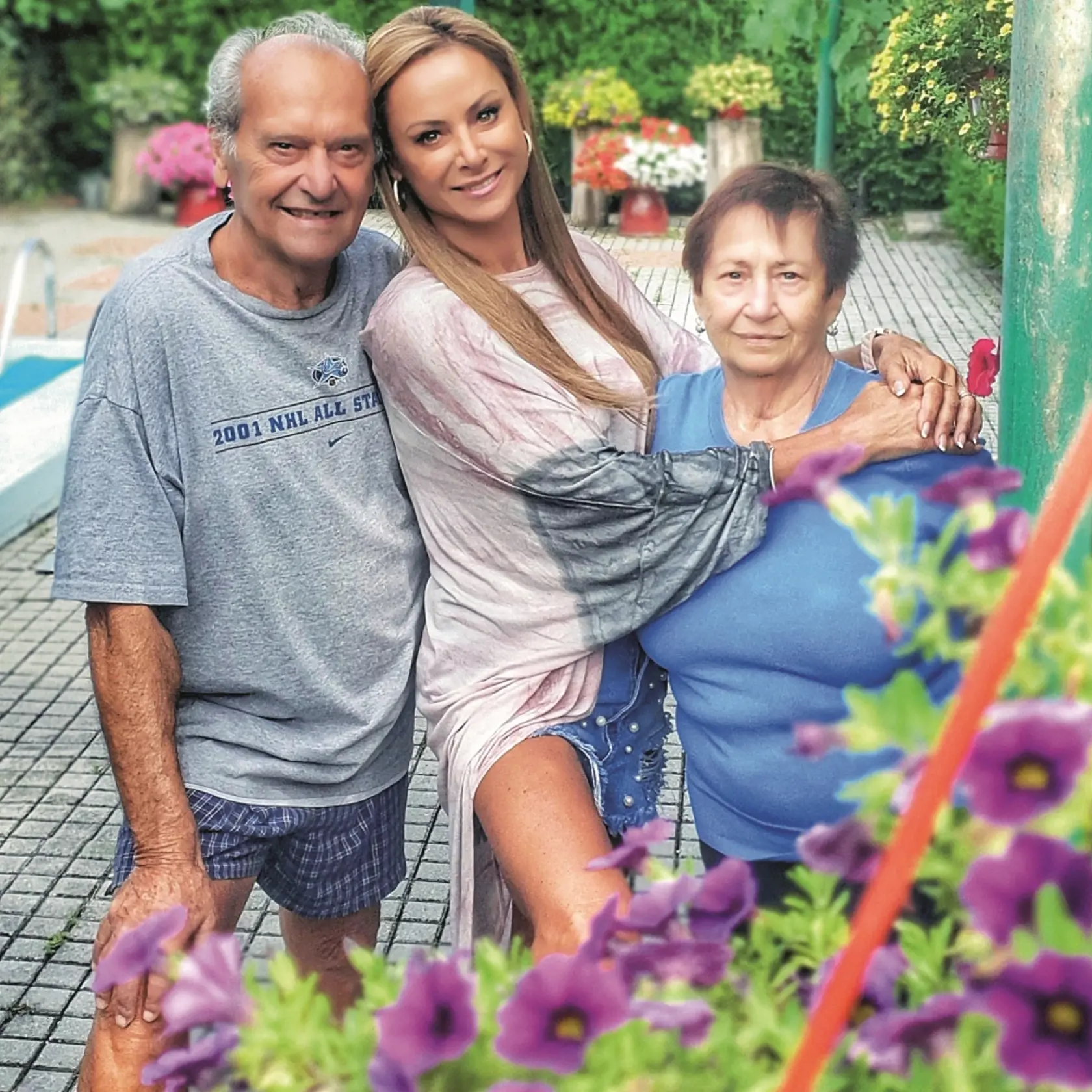 Zora Czoborová s rodičmi