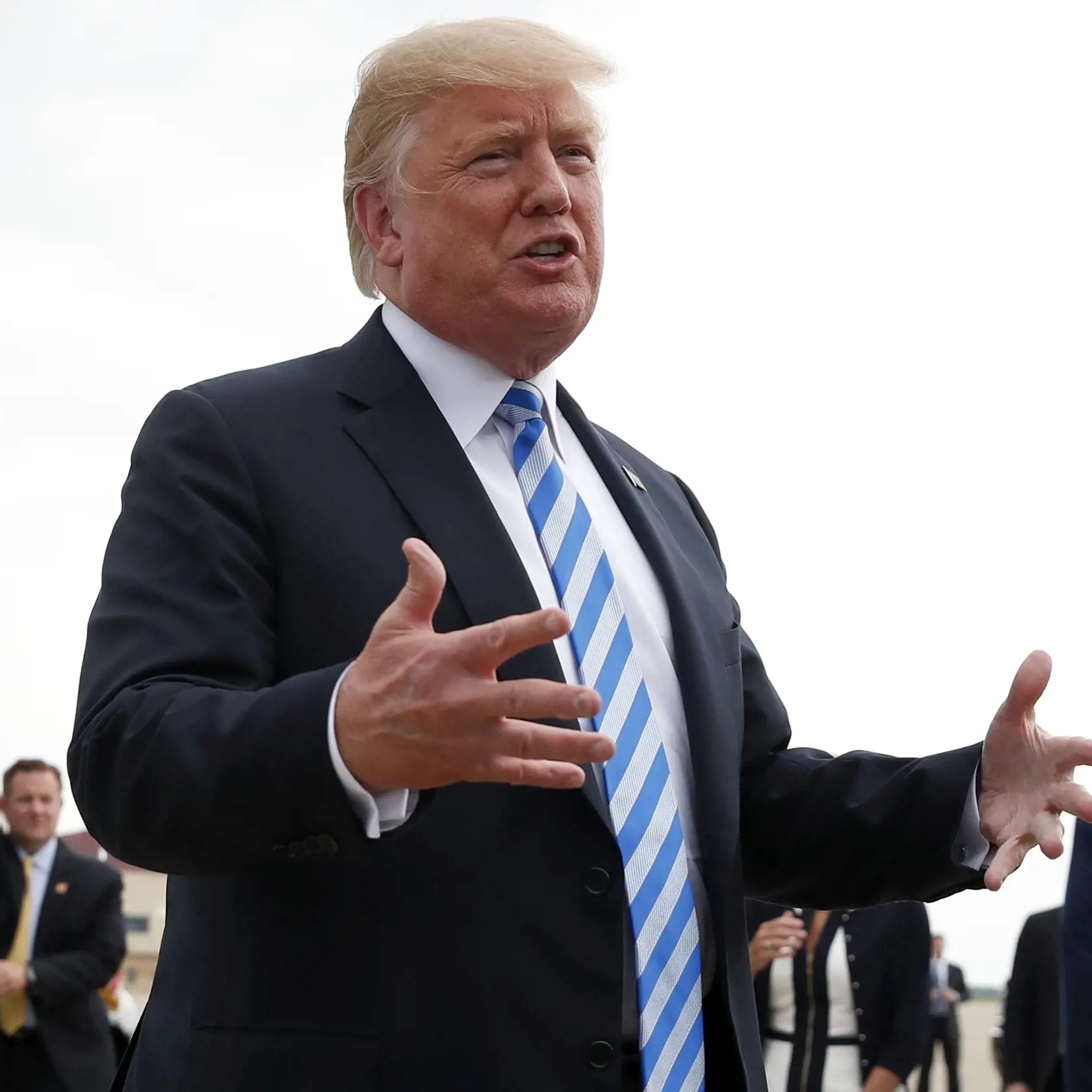 Donald Trump čelí kritike aj od svojich kolegov.  
