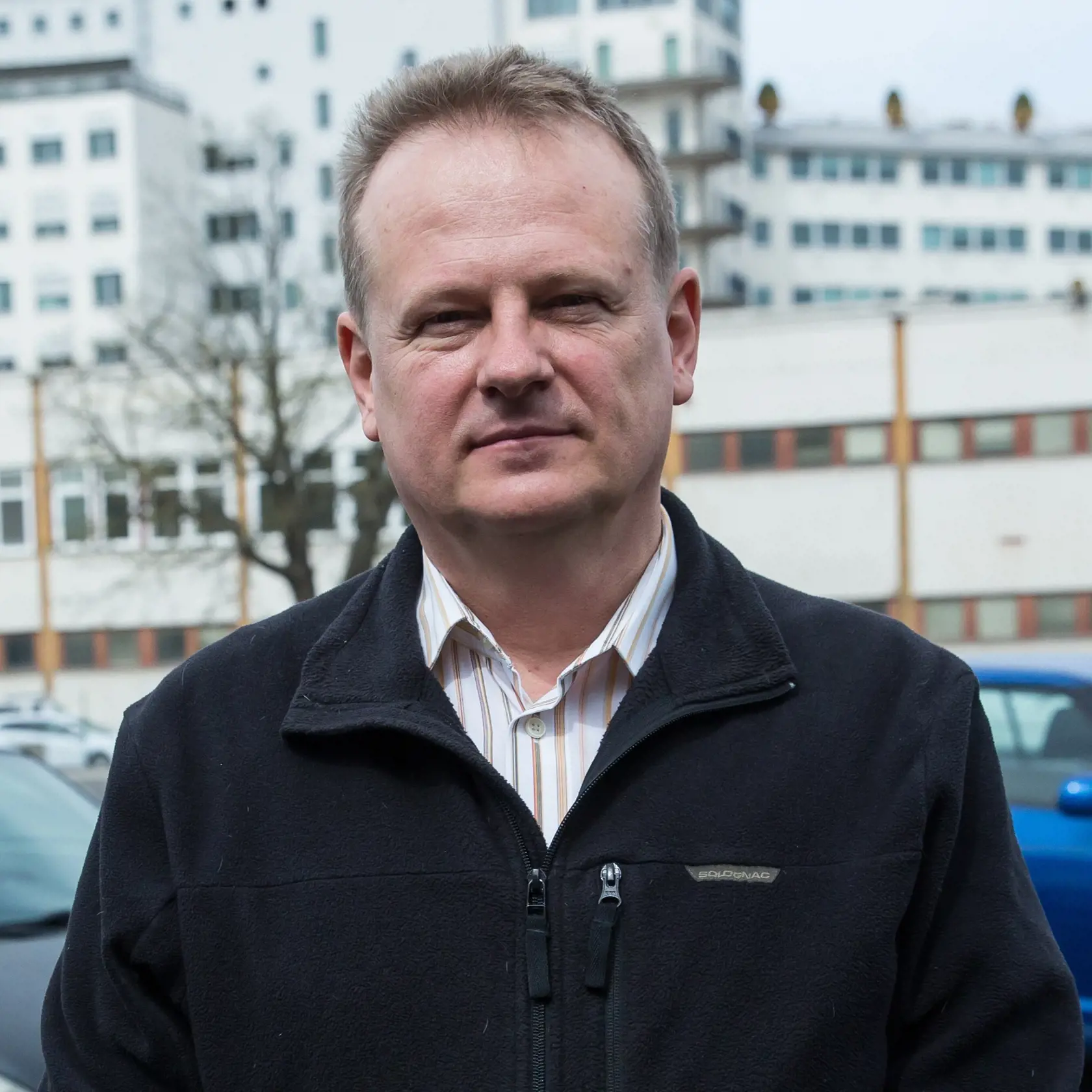 Dopravný analytik Jozef Drahovský:  „Osemnásťroční šoférovali nákladné autá, tanky, raketomety a všetko možné v základnej vojenskej službe a takisto vodiči z povolania boli zhruba po  vojenskej službe úplnou samozrejmosťou." Opätovné zníženie veku bolo vraj nevyhnutné, aby sa vyriešil problém, ktorý sme si sami spravili.