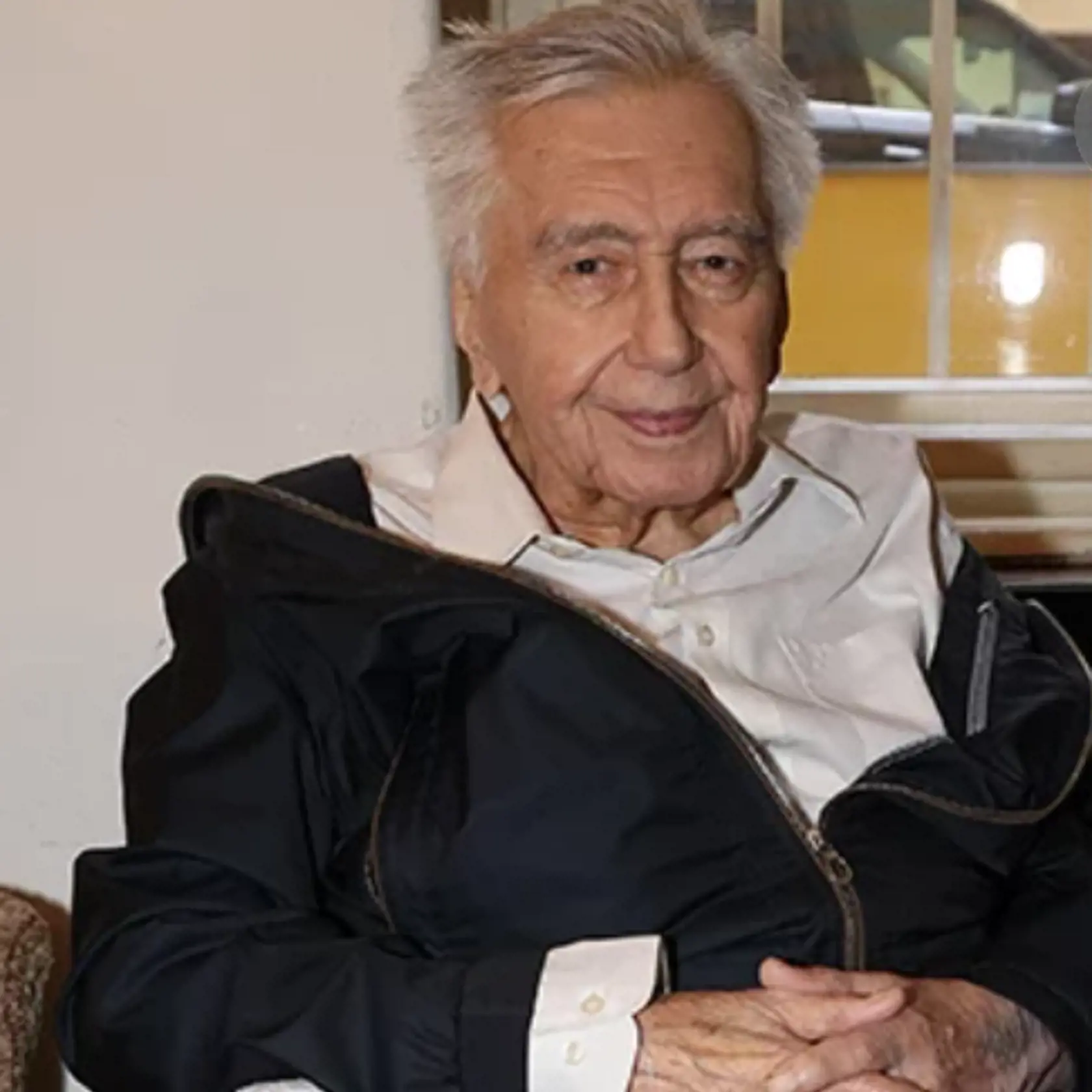Josef Zíma po amputácii nohy si bude musieť zvyknúť na nový život. Len štyri dni po zákroku sa zakrytý dekou objavil na koncerte na počesť Karla Vlacha.