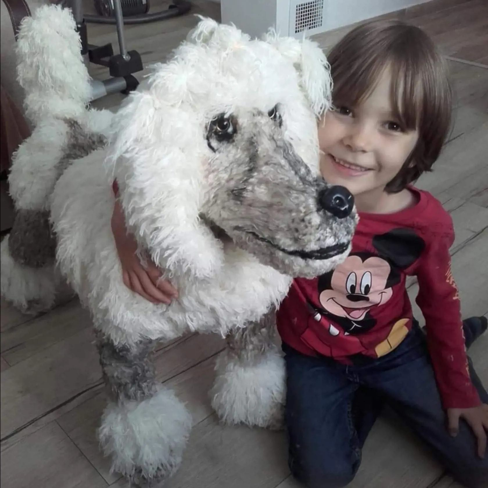 Toto je najväčší psík akého Vierka uháčkovala. Najväčšiu radosť mali z neho jej deti.