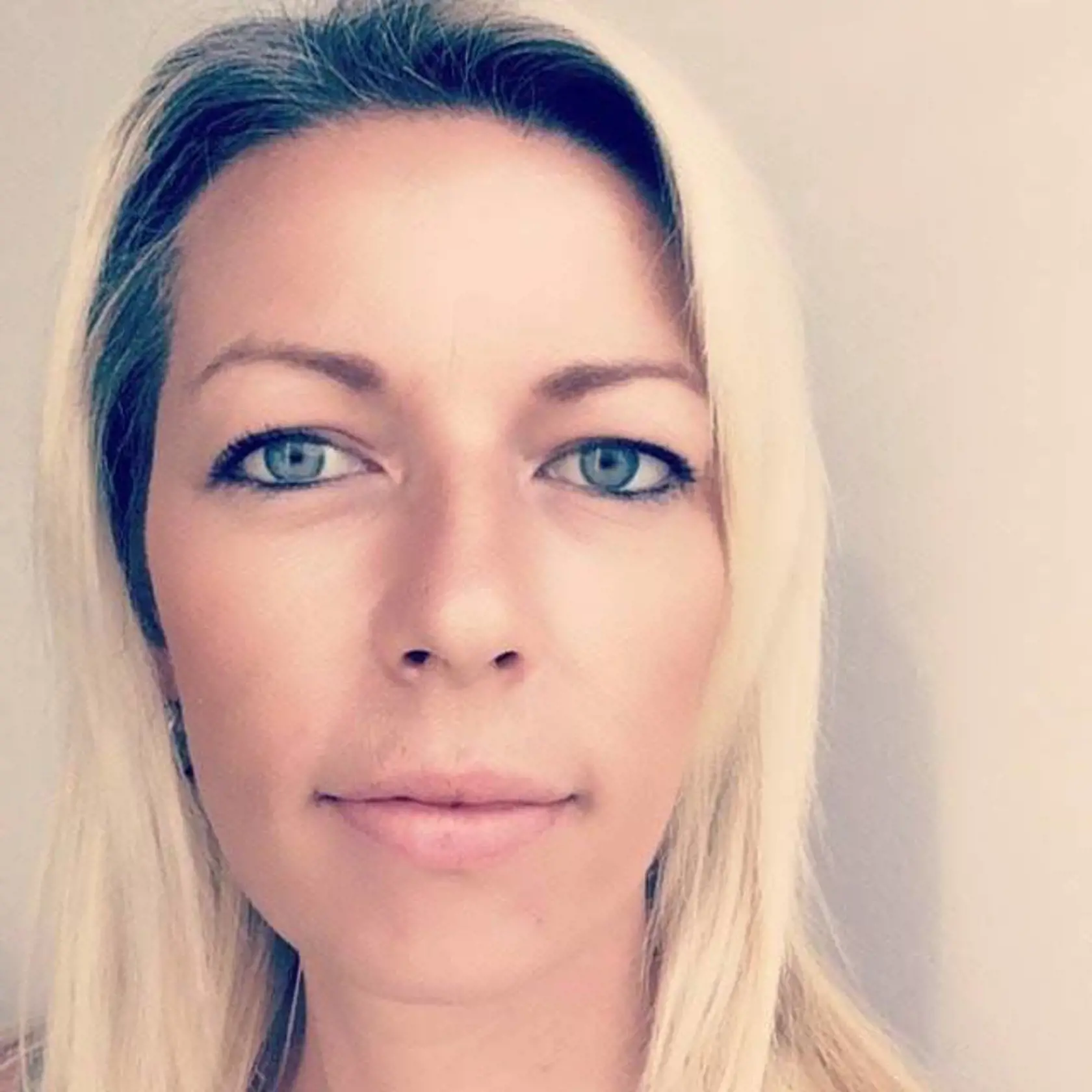 Lenka (37), Bratislava