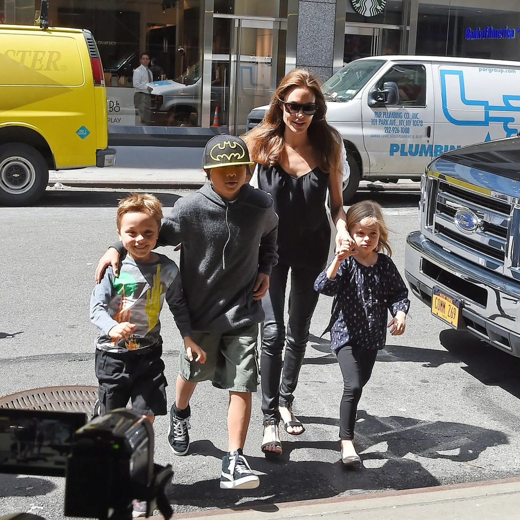 Neuveríte, čo sa šepká o Angeline Jolie: U tohto herca vraj hľadá útechu!