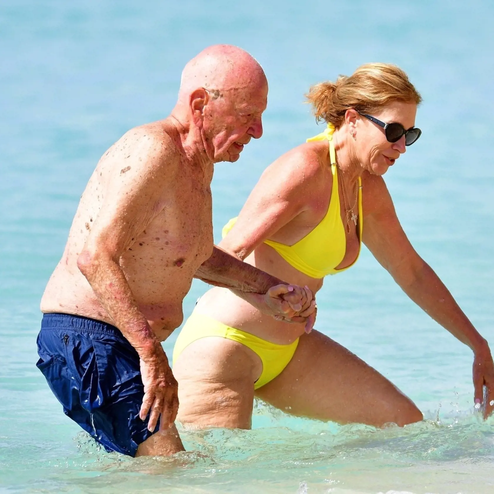 Rupert Murdoch a jeho nová priateľka Ann-Lesley Smith na spoločnej dovolenke v Karibiku.