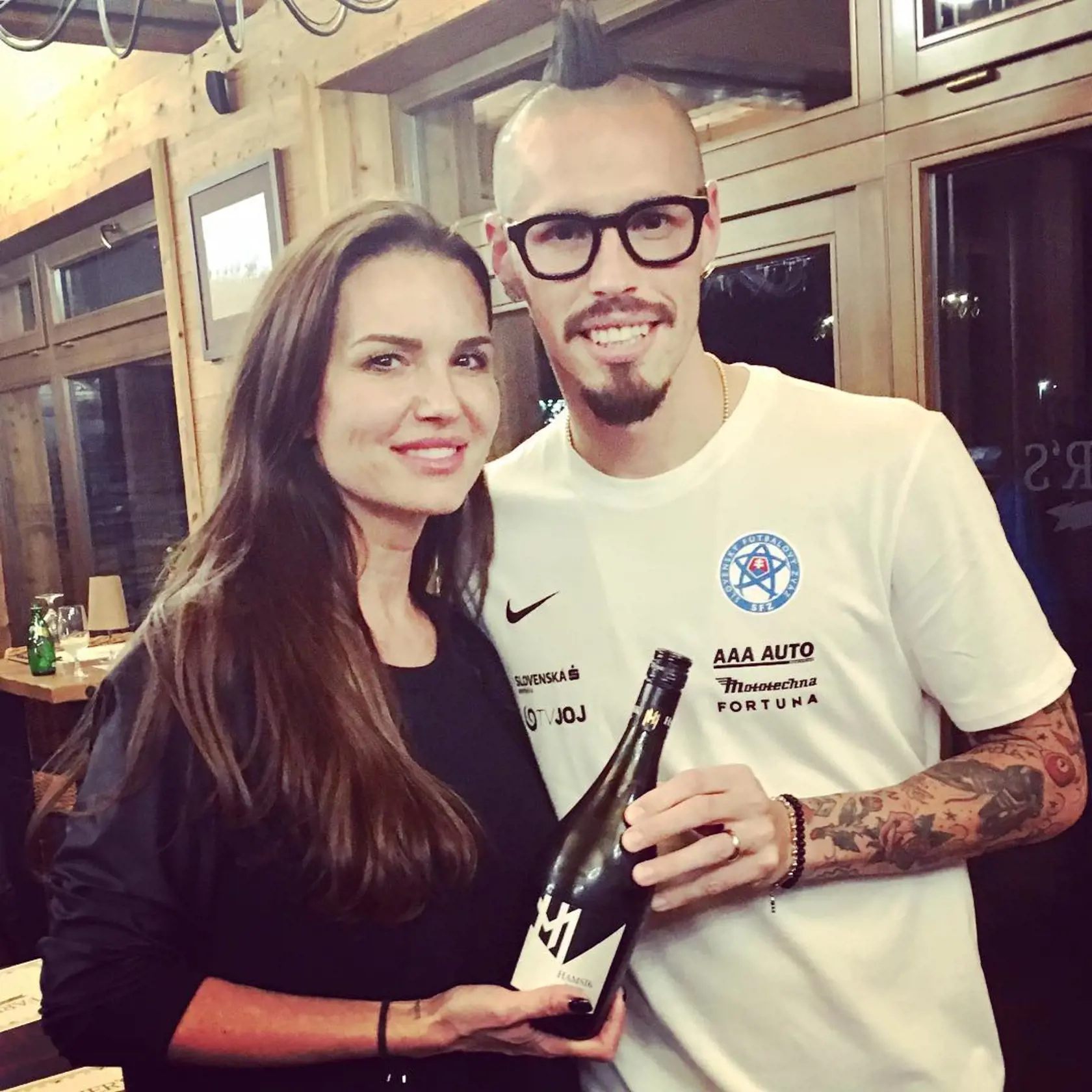 Silvia si rada dopraje aj pohár kvalitného prosecca.