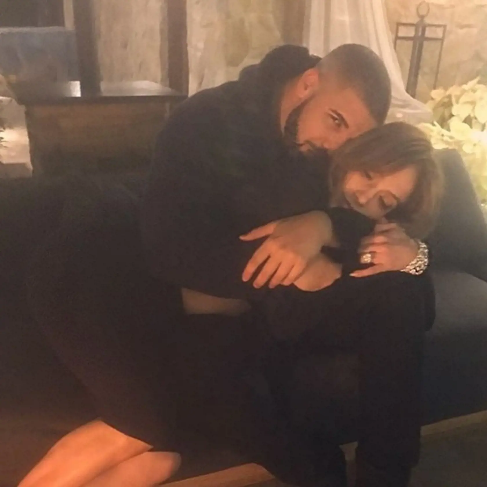 Pred istým časom sa šuškalo, že Jennifer a Drake tvoria pár.