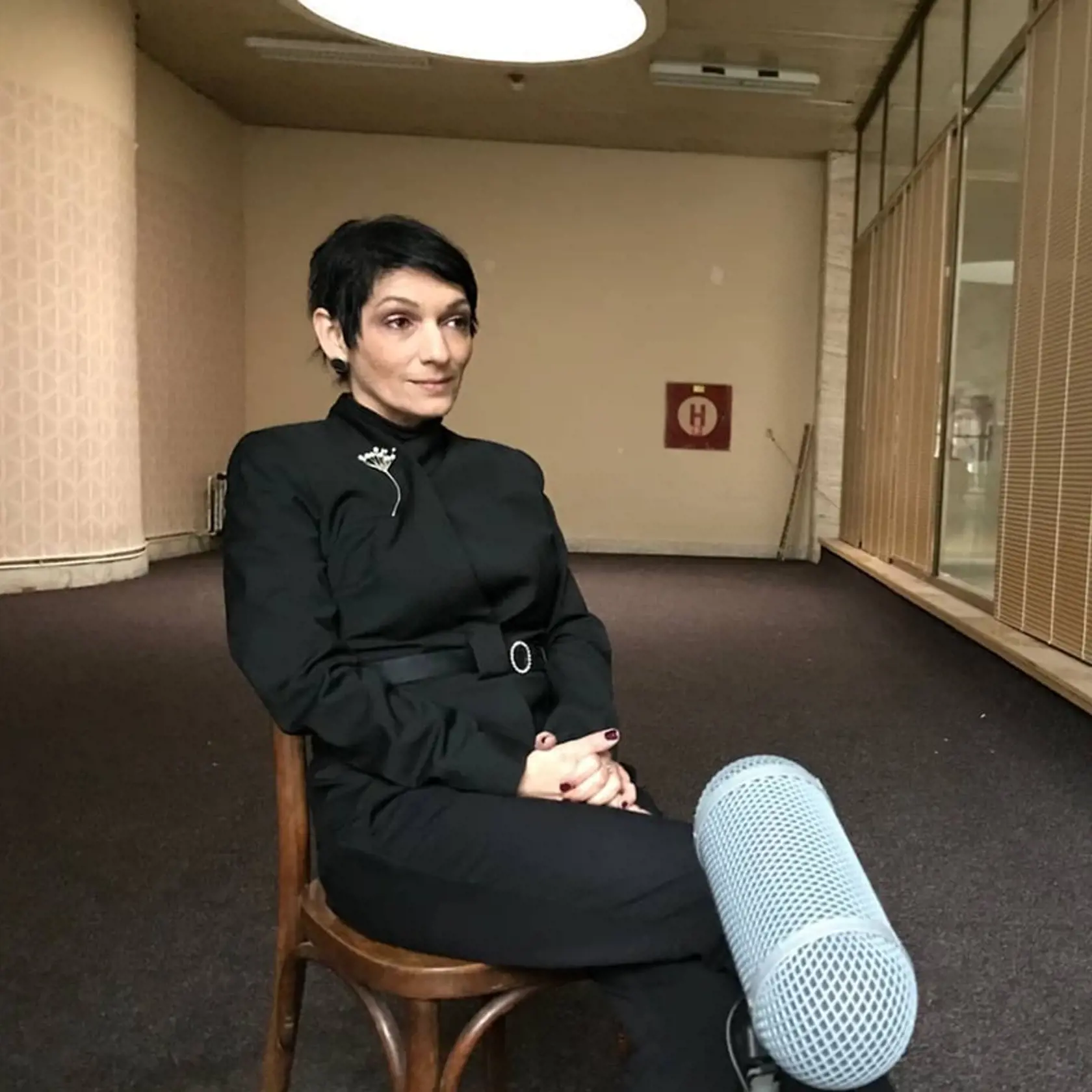 Na snímke má politička šperk od Nataši Štefunkovej