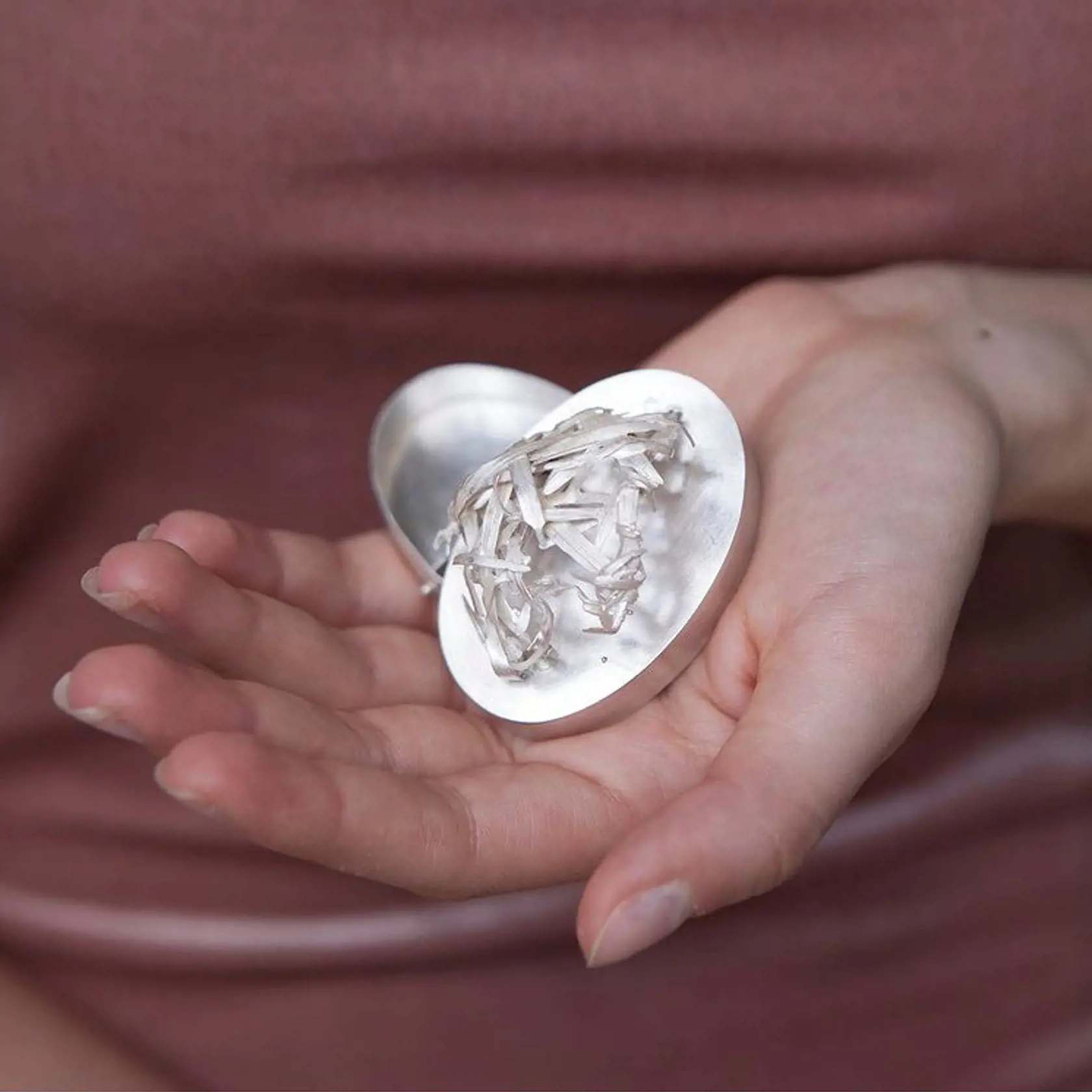 Nataša Štefunková a jej šperkárska tvorba. Jej unikátny štýl sa dá rozpoznať na prvý pohľad