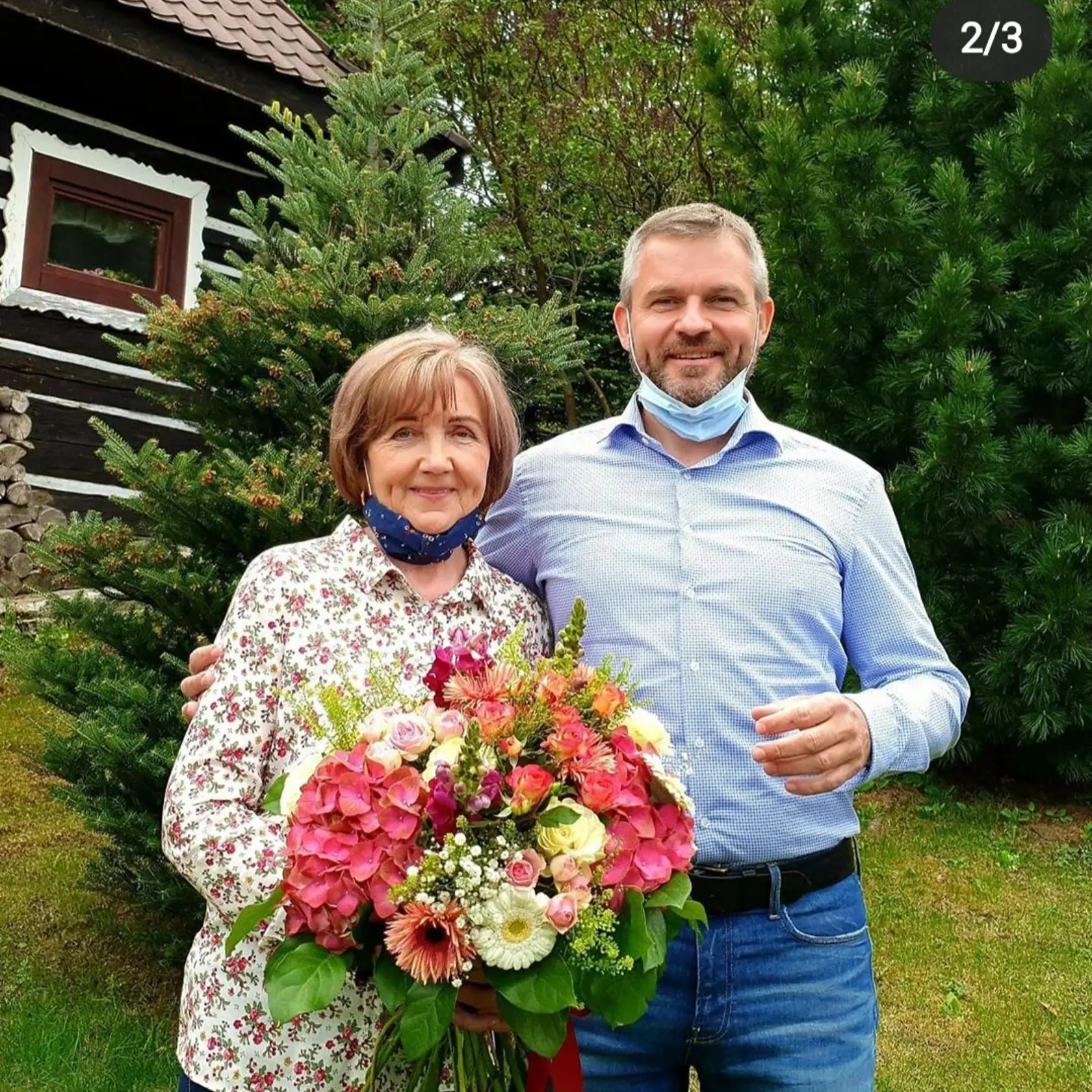 Peter Pellegrini s mamou na Deň matiek.