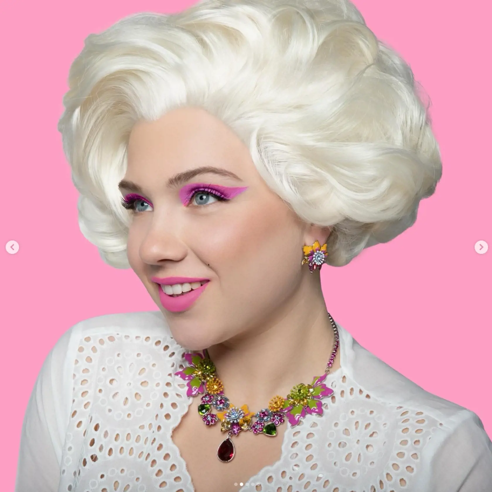 Herečka sa razom zmenila na božskú Marilyn.