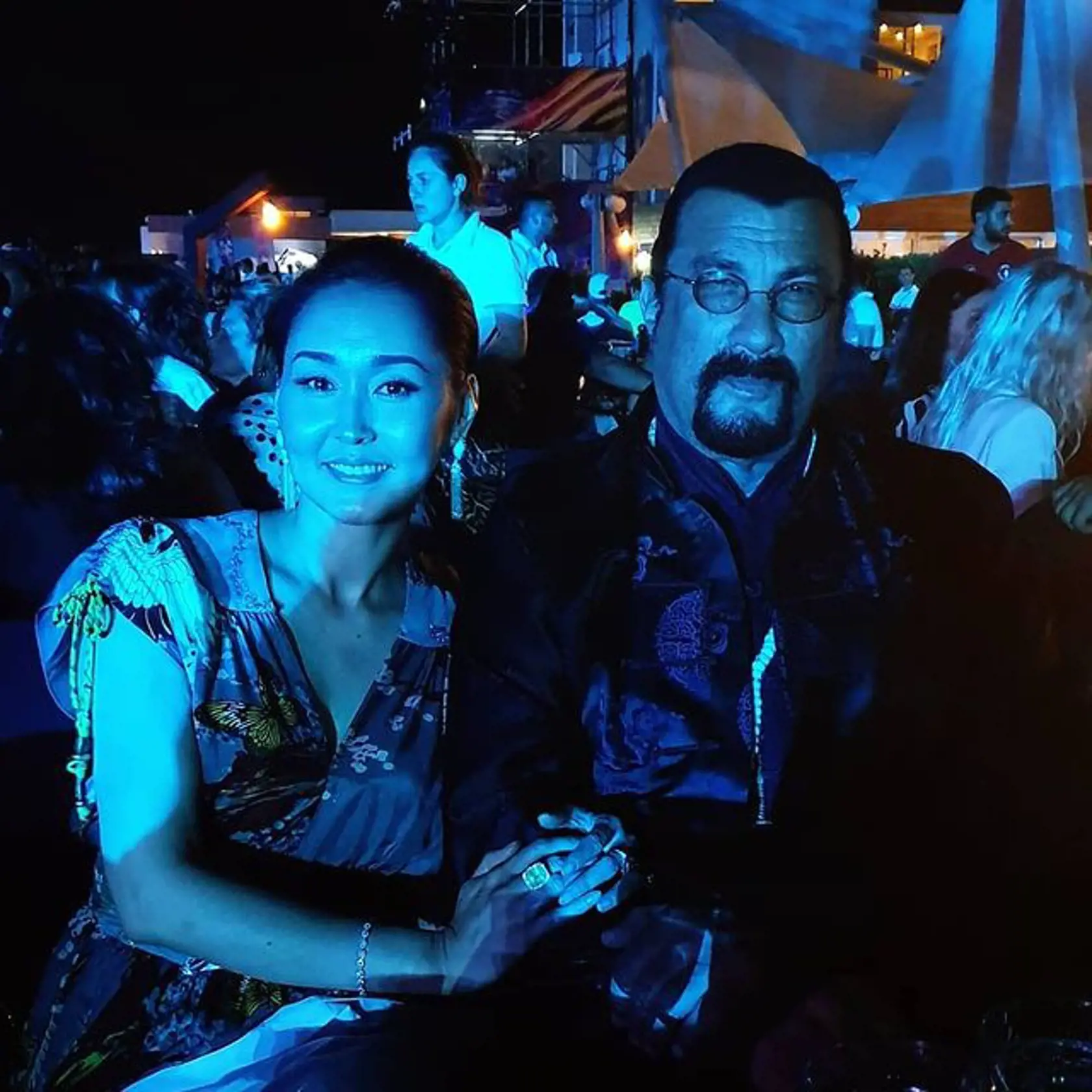 Steven Seagal s manželkou