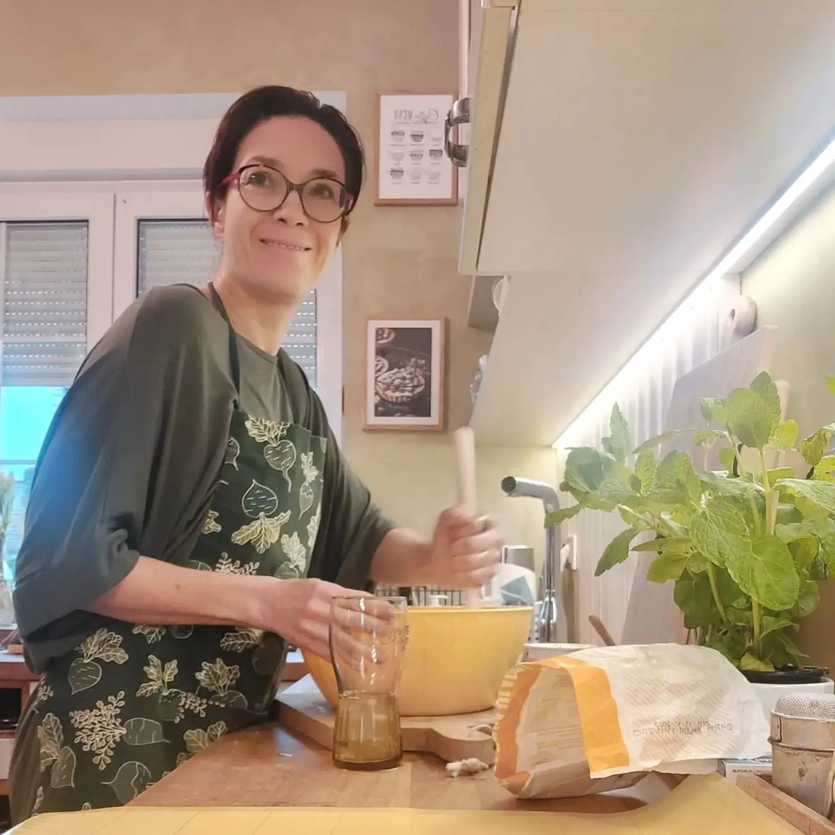 Tereza rada varí a pečie.