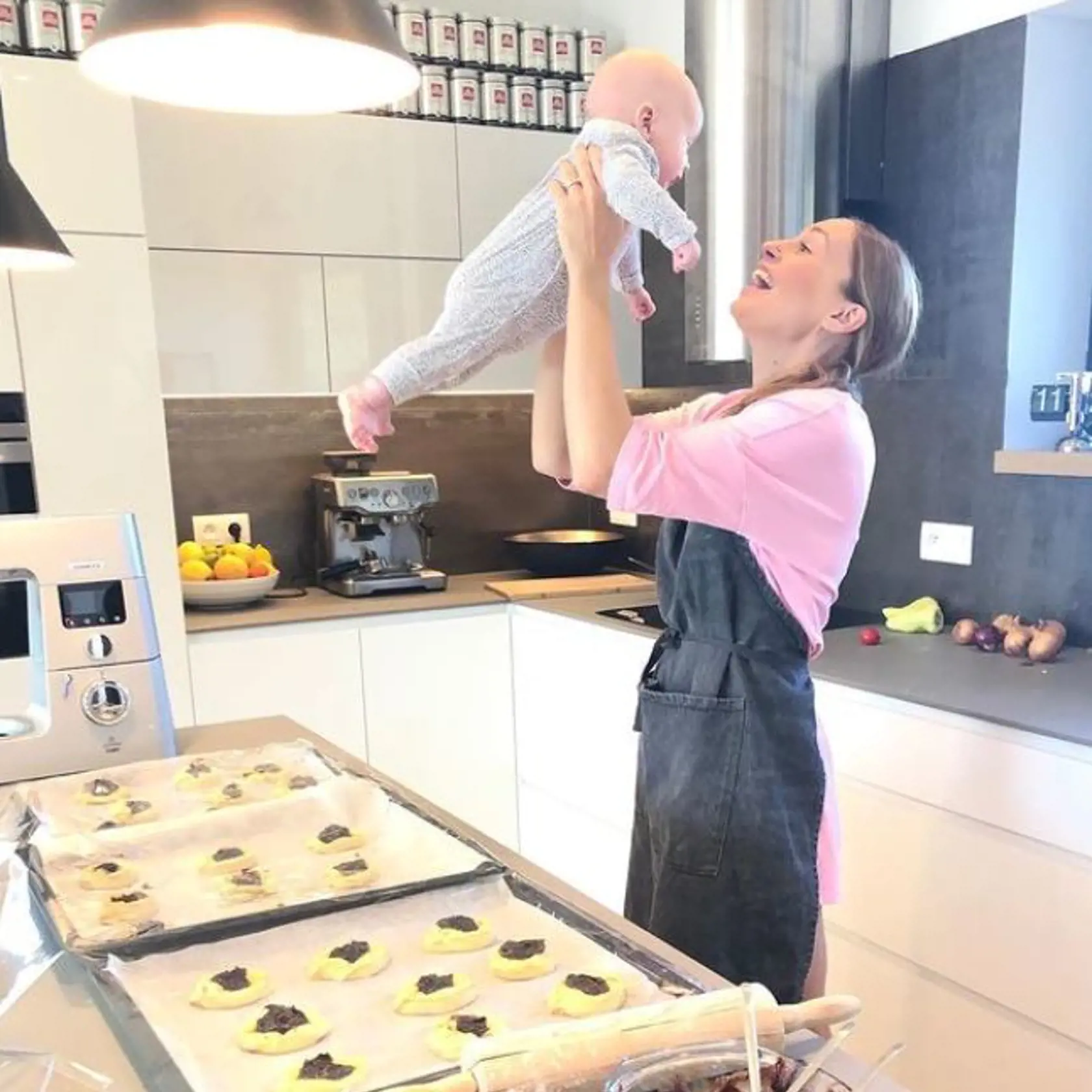 Mária Čírová vo svojej vile v Záhorskej Bystrici.