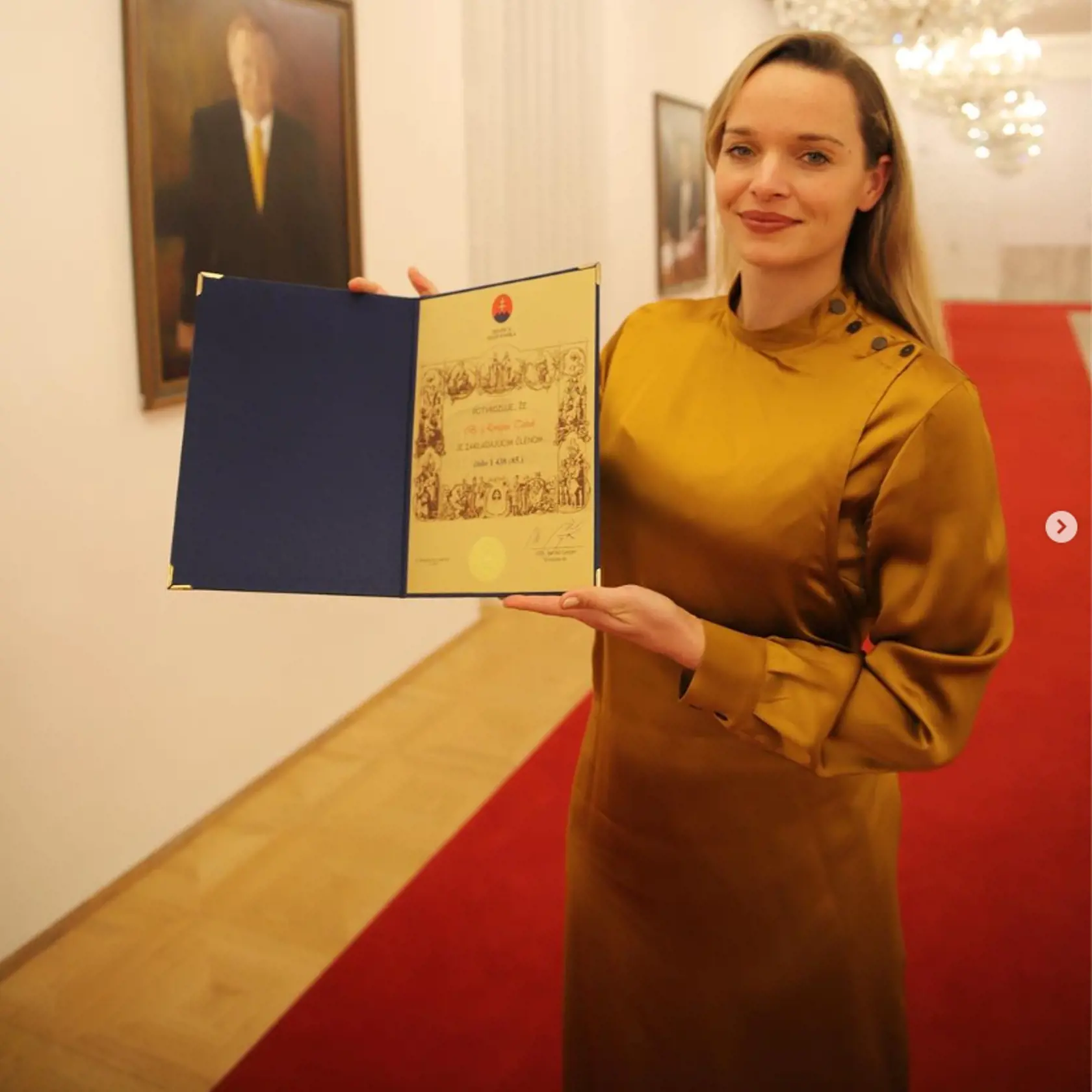 Tabák zároveň tvrdí, že Pročko nehovorí pravdu v reakcii na jej vyhlásenie o tom, že ju obťažoval a sama je ochotná ísť aj na detektor lži. „Ten status, čo napísal, klame od A po Z, až je to desivé, čo je to za narušeného človeka,” dodala znechutene.