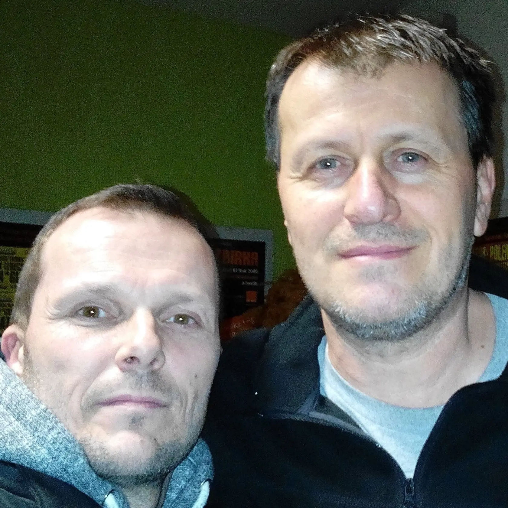 Julo Viršík, na zábere s Erikom Arestom (MC Erik) odštartoval na Slovensku vlnu danceflooru.