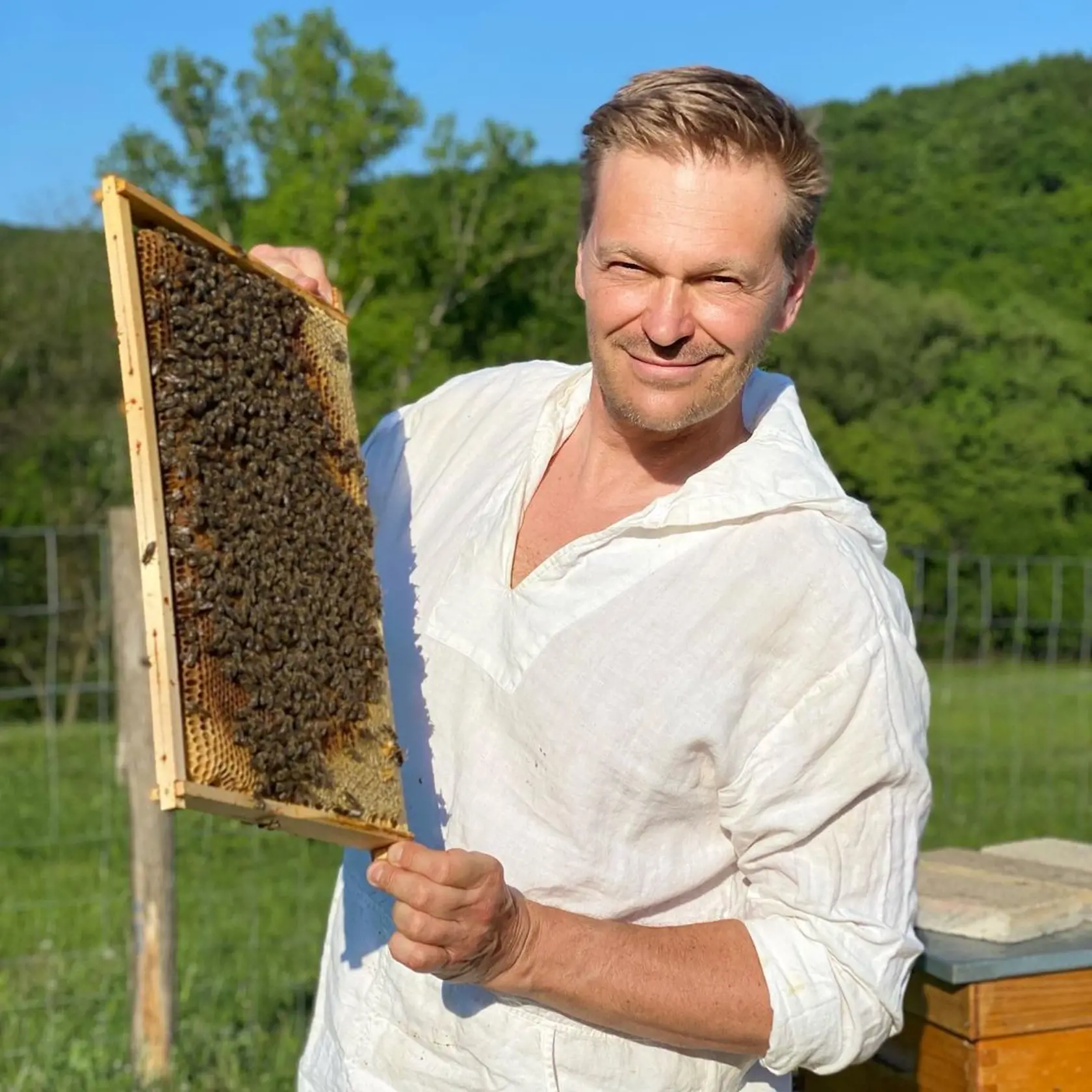 Martin Nikodým sa okrem práce venuje aj včelárstvu.