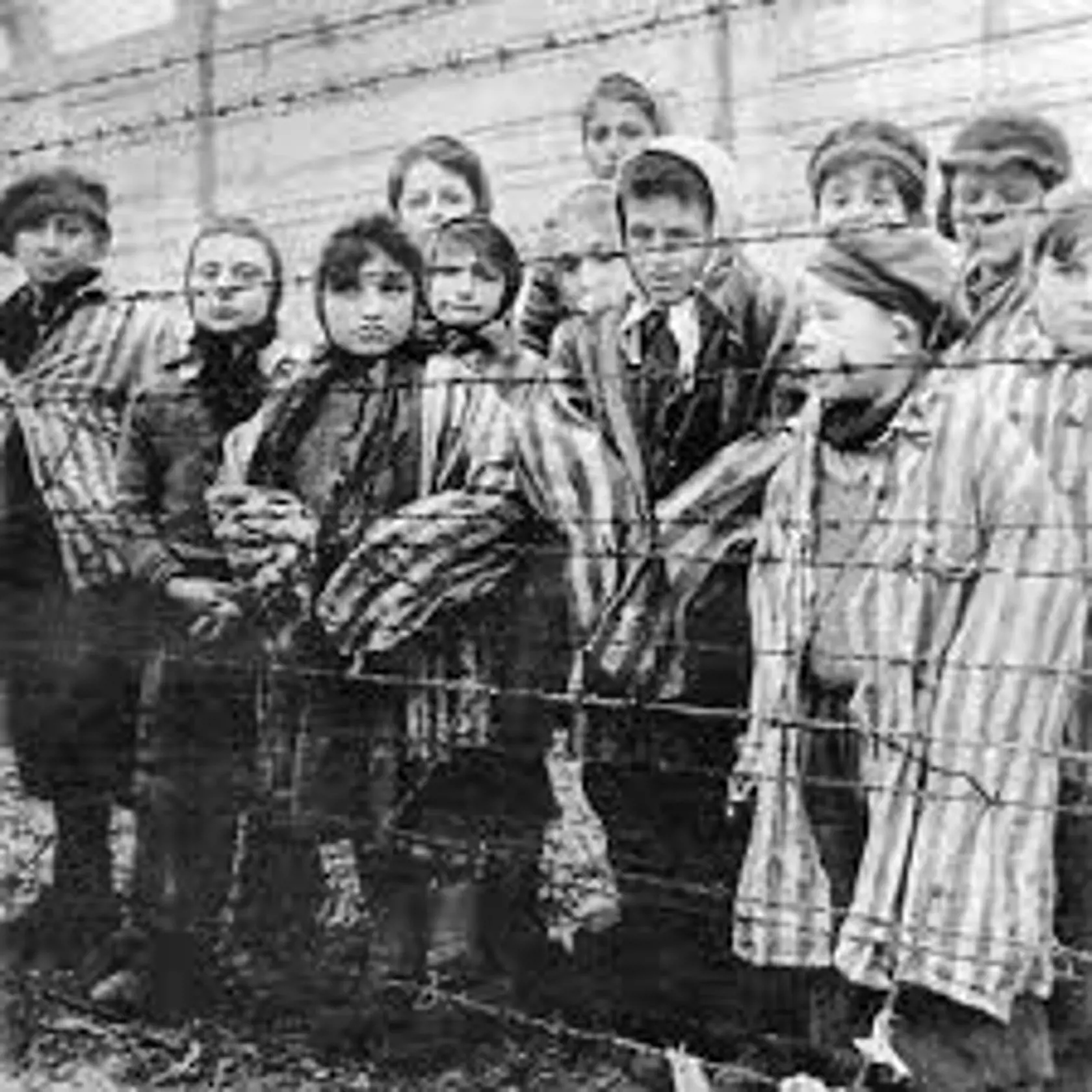 V koncentračných táboroch zomierali aj ženy a deti.