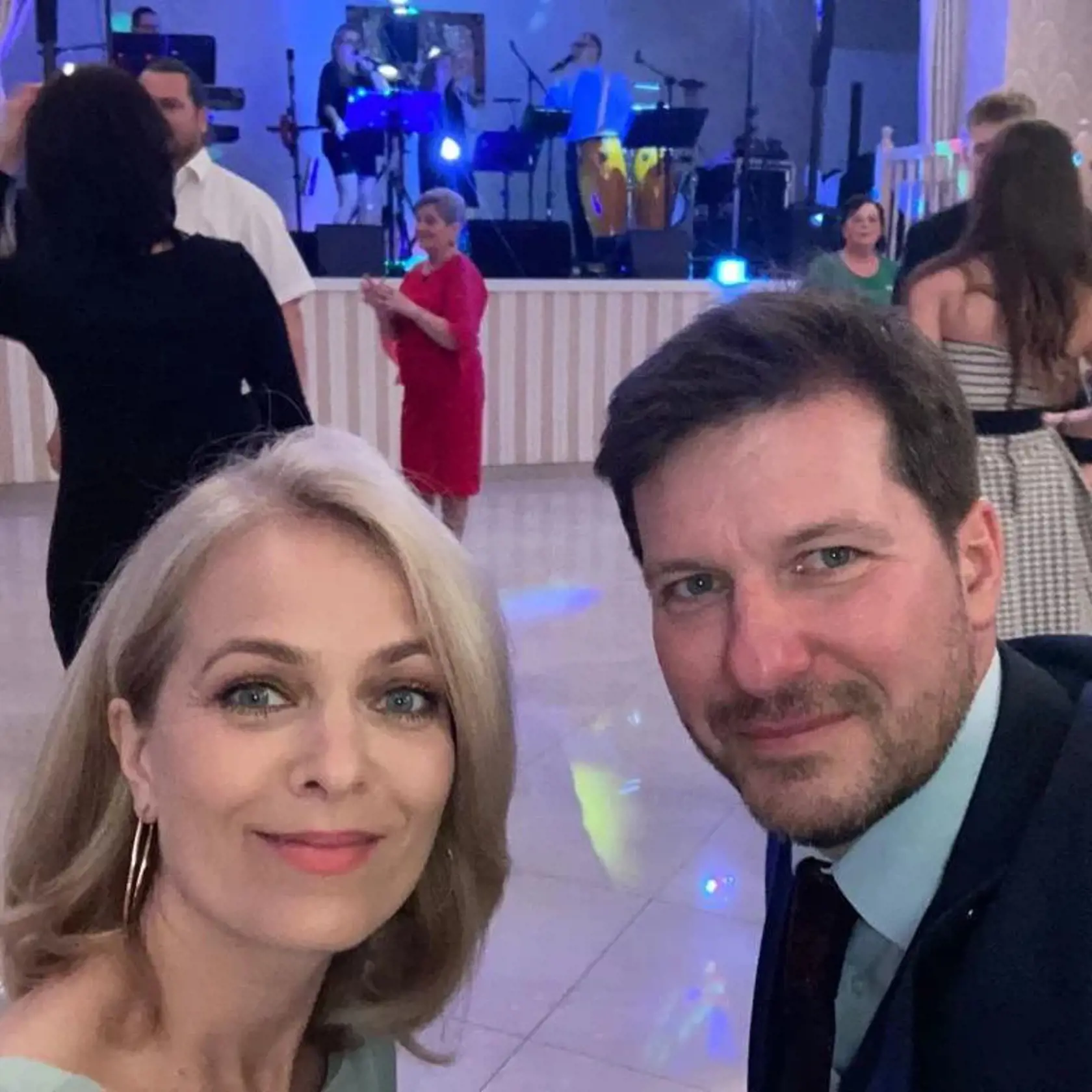 Janka s partnerom na svadbe, kde fanúšikovia v komentároch Ľuboša vychválili.