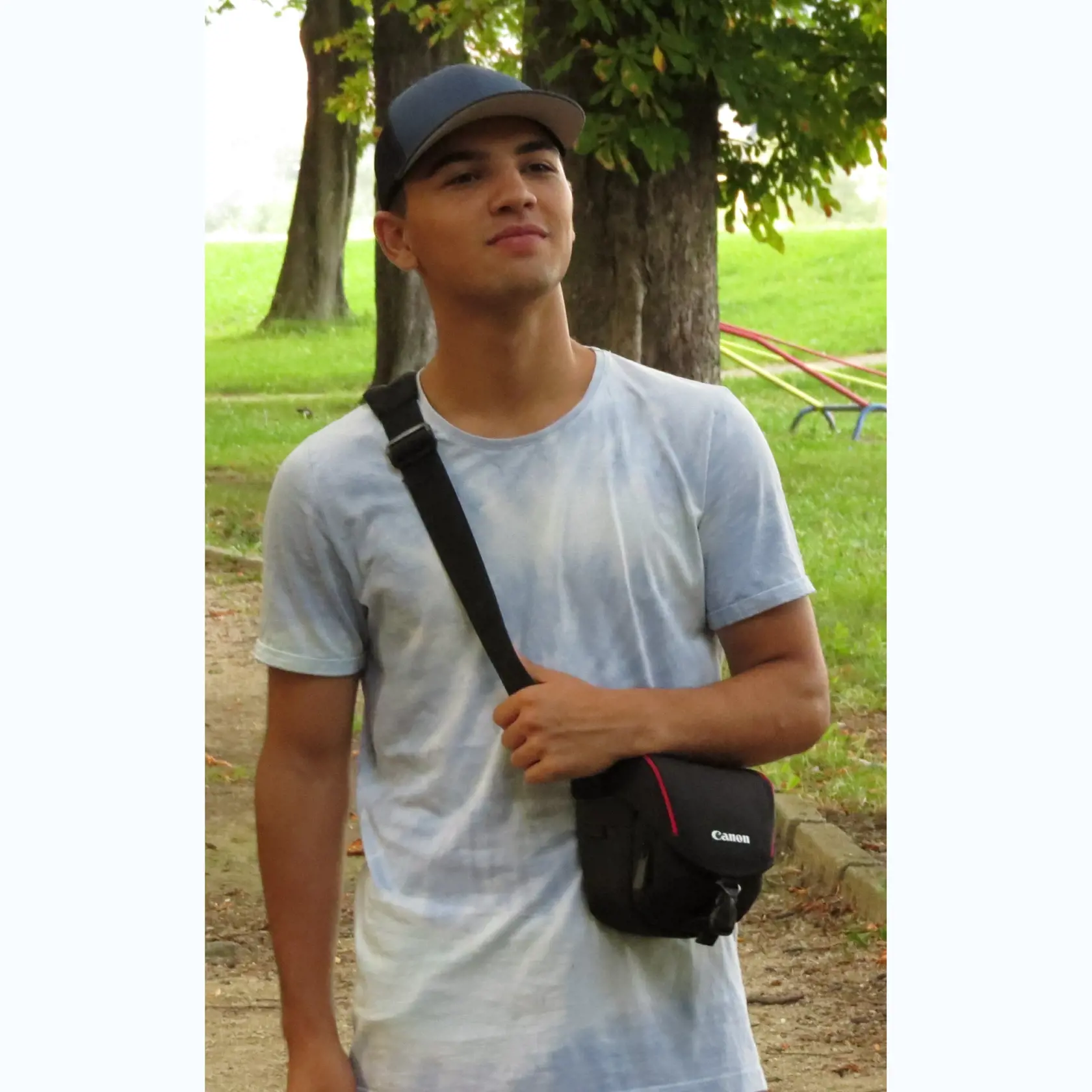 Afgánsky student z Košíc Raheb (16) by prekonal svoj strach z prírody odbúral na dobrodružnej expedícii, ktorá je povinnou súčasťou spomínanéhho programu. Dva dni a jednu noc strávil s partiou v Slovenskom raji.