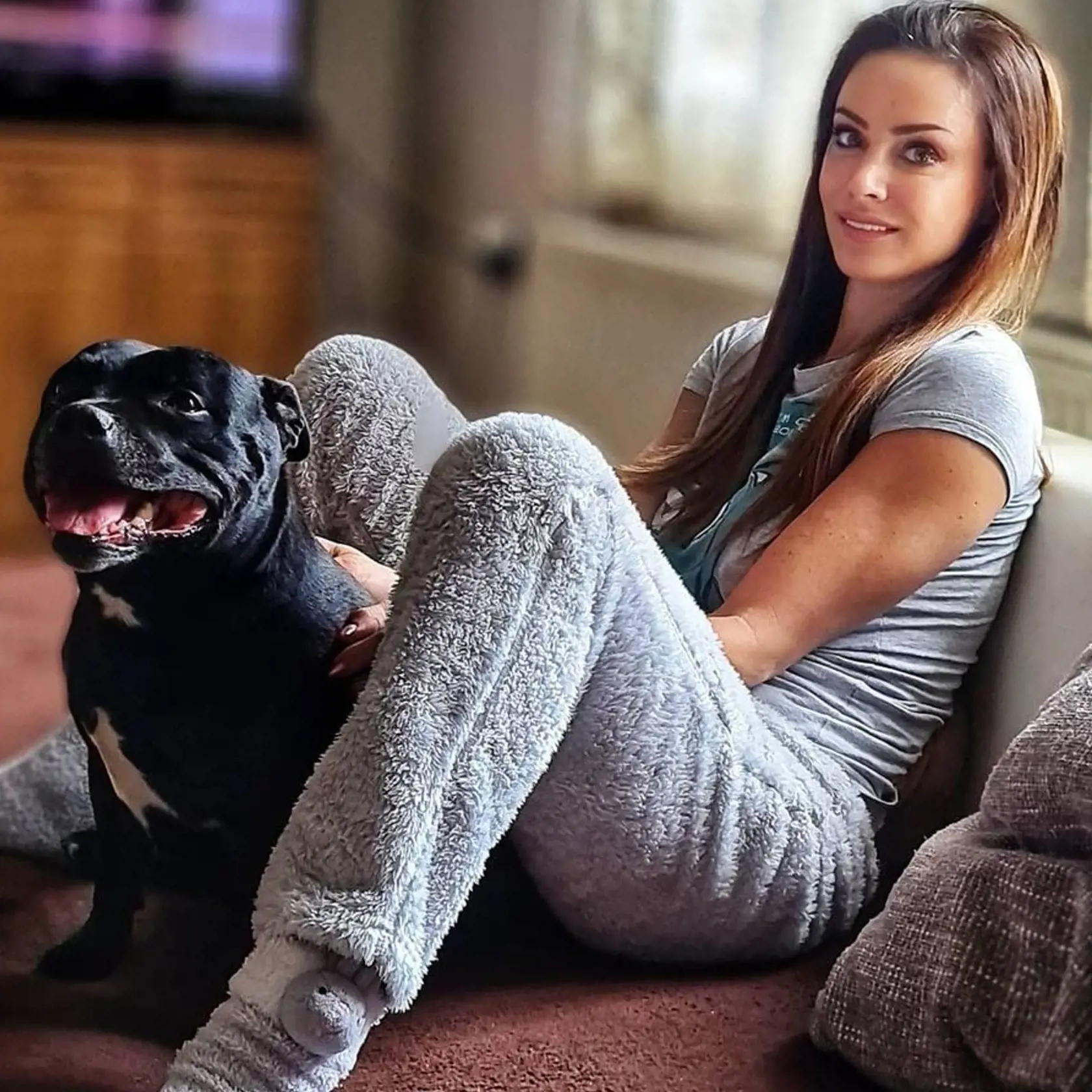 Zore vyčarí každý deň úsmev fenka Agátka.