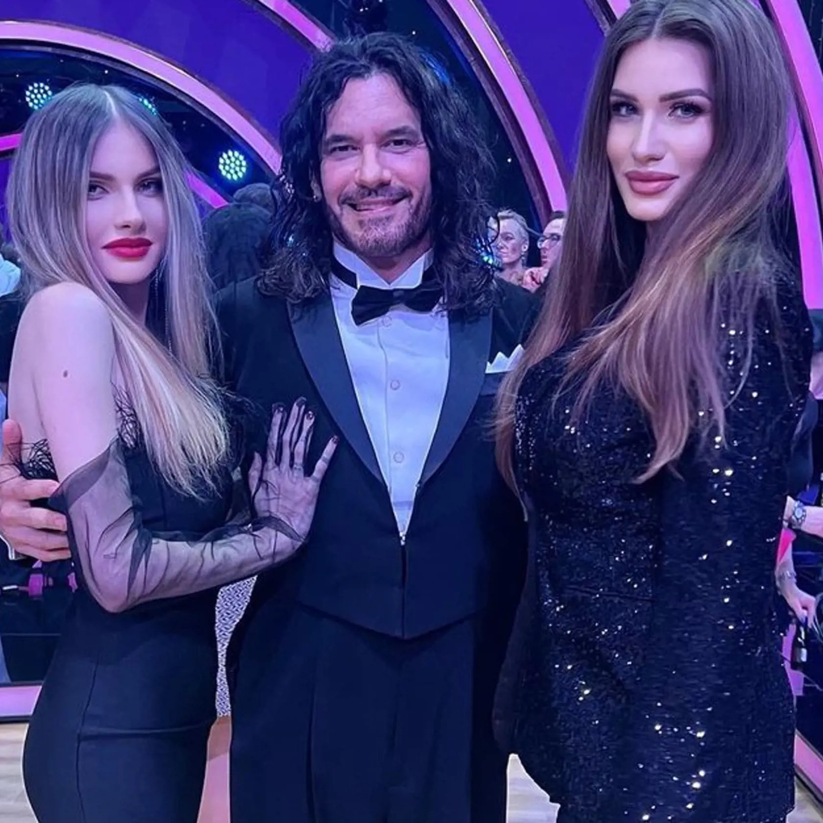 Cimarro má nielen sexi snúbenicu, ale aj švagrinú.