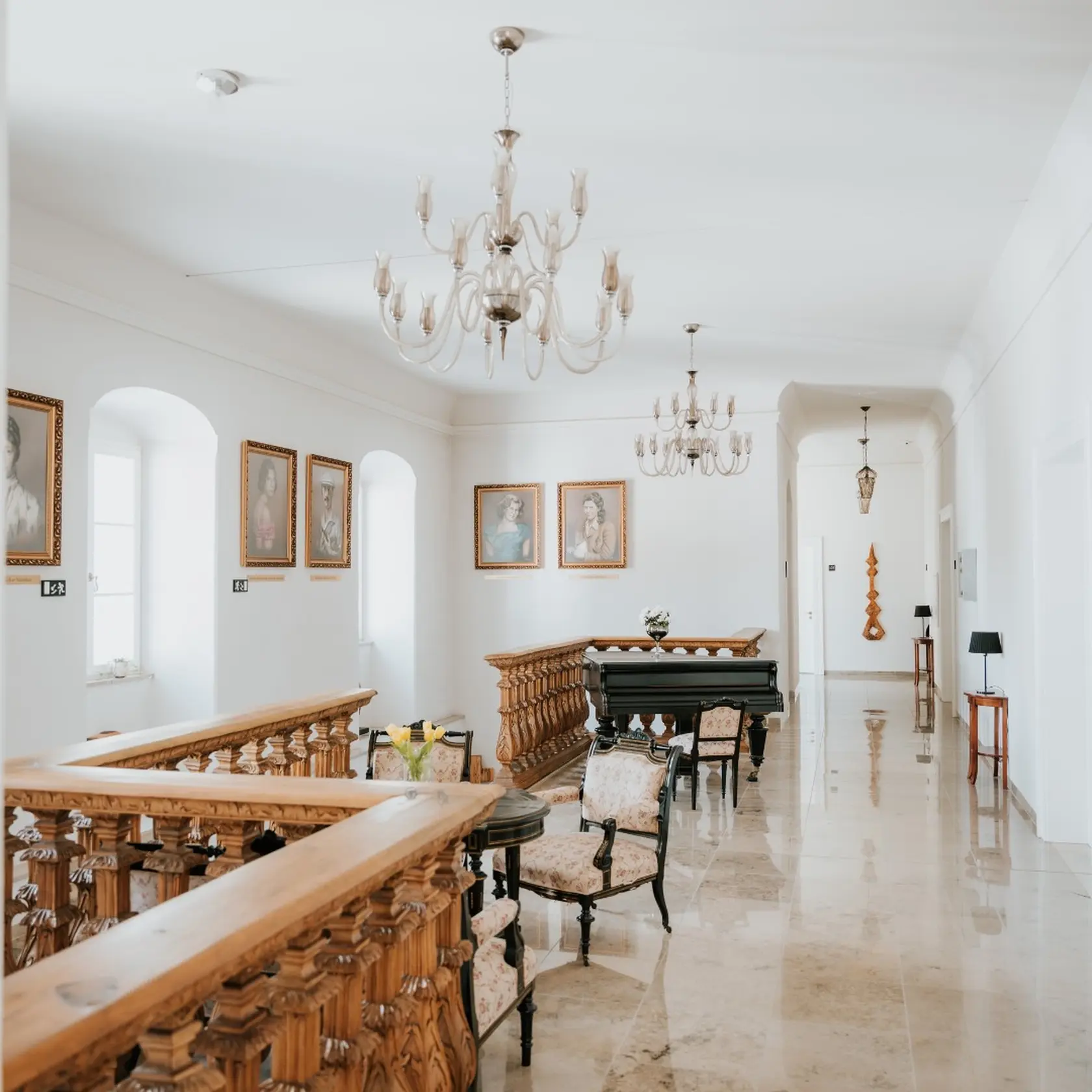 Hotel je krásne zariadený.