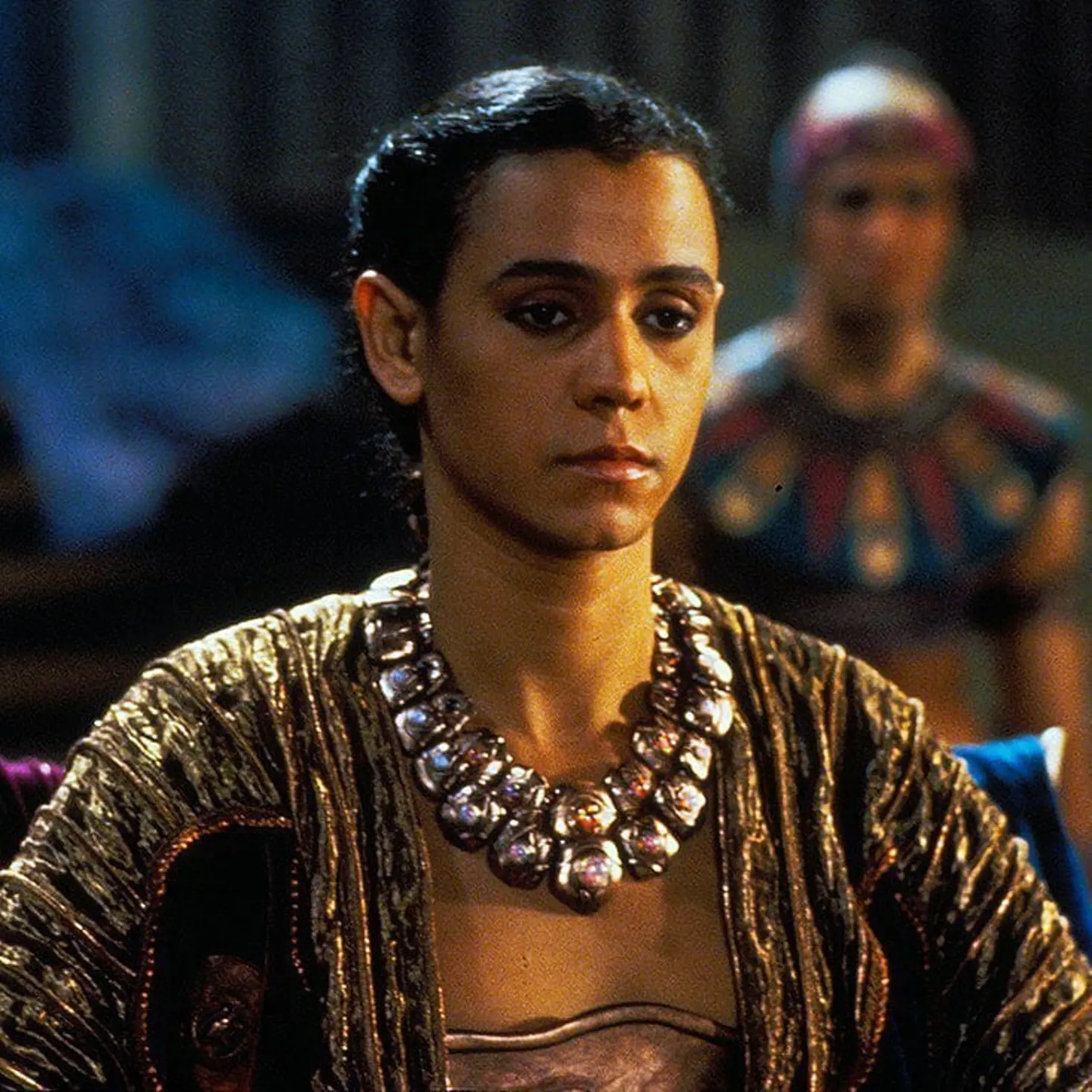 Jaye Davidson vo filme Hviezdna brána