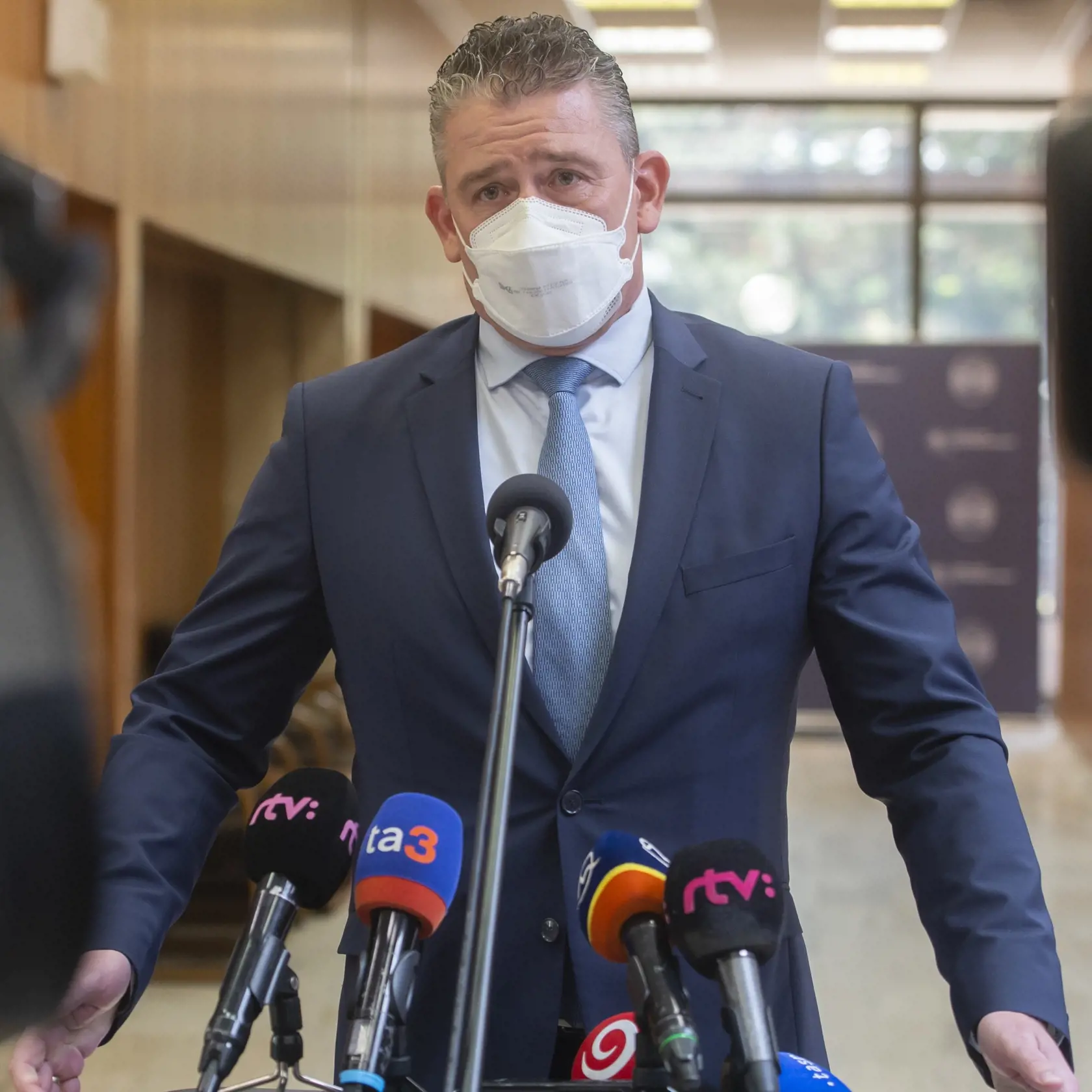 Na snímke minister vnútra SR Roman Mikulec (OĽaNO) počas brífingu po 76. rokovaní vlády SR v Bratislave v stredu 20. apríla 2022. FOTO TASR - Martin Baumann
