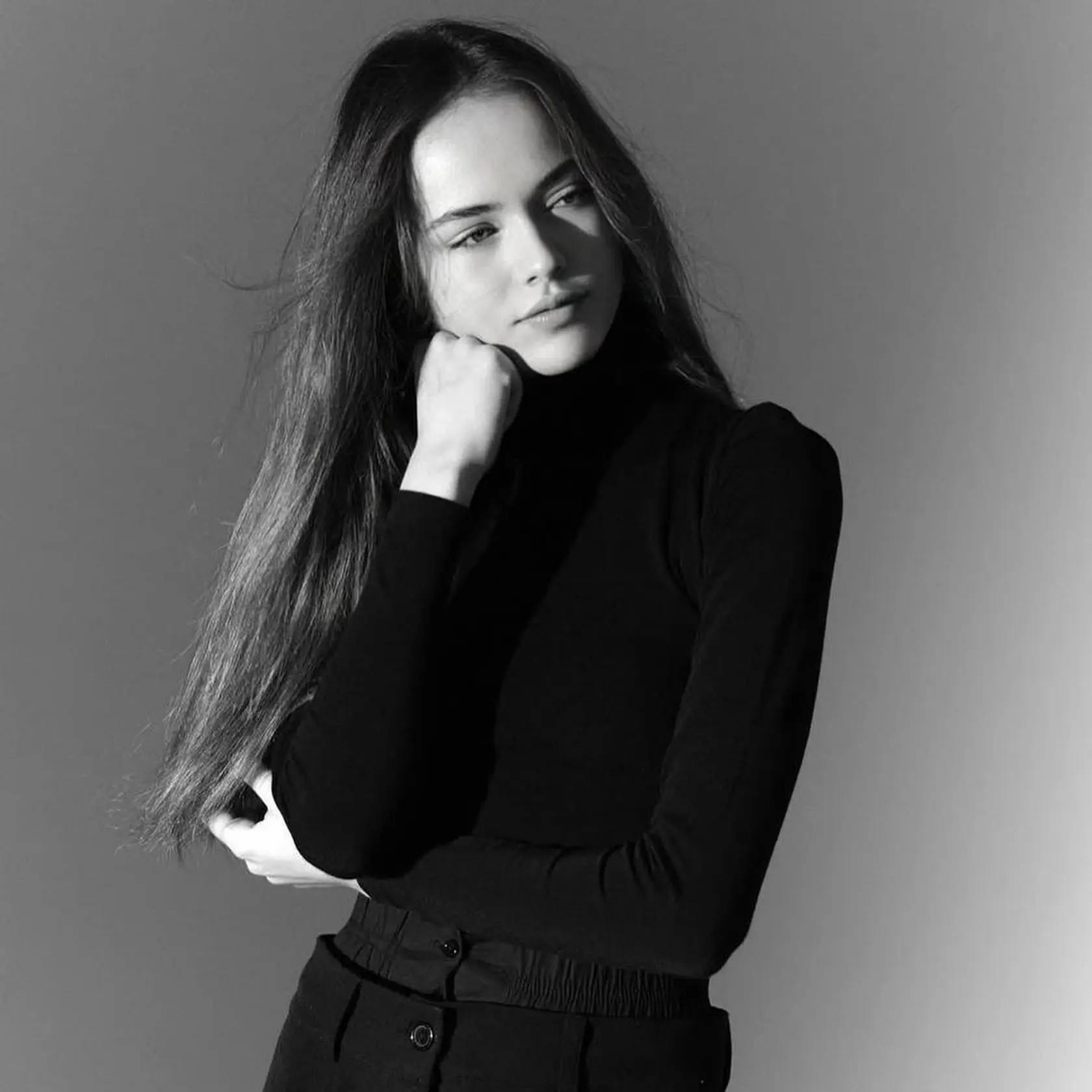 Kristina Pimenova je dnes prekrásna mladá žena. Má 19 rokov a pred sebou sľubnú kariéru modelky a herečky.