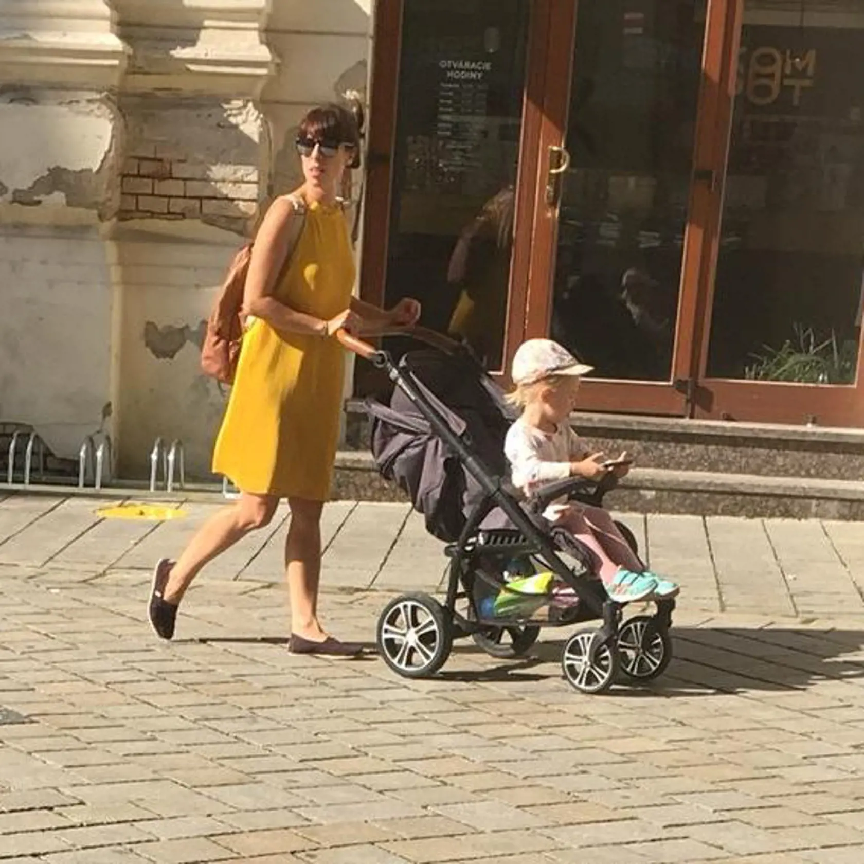 "Veľa kamarátov chce mať deti a nedarí sa im. Takže to vnímam ako obrovský dar," povedala trojnásobná mamička.