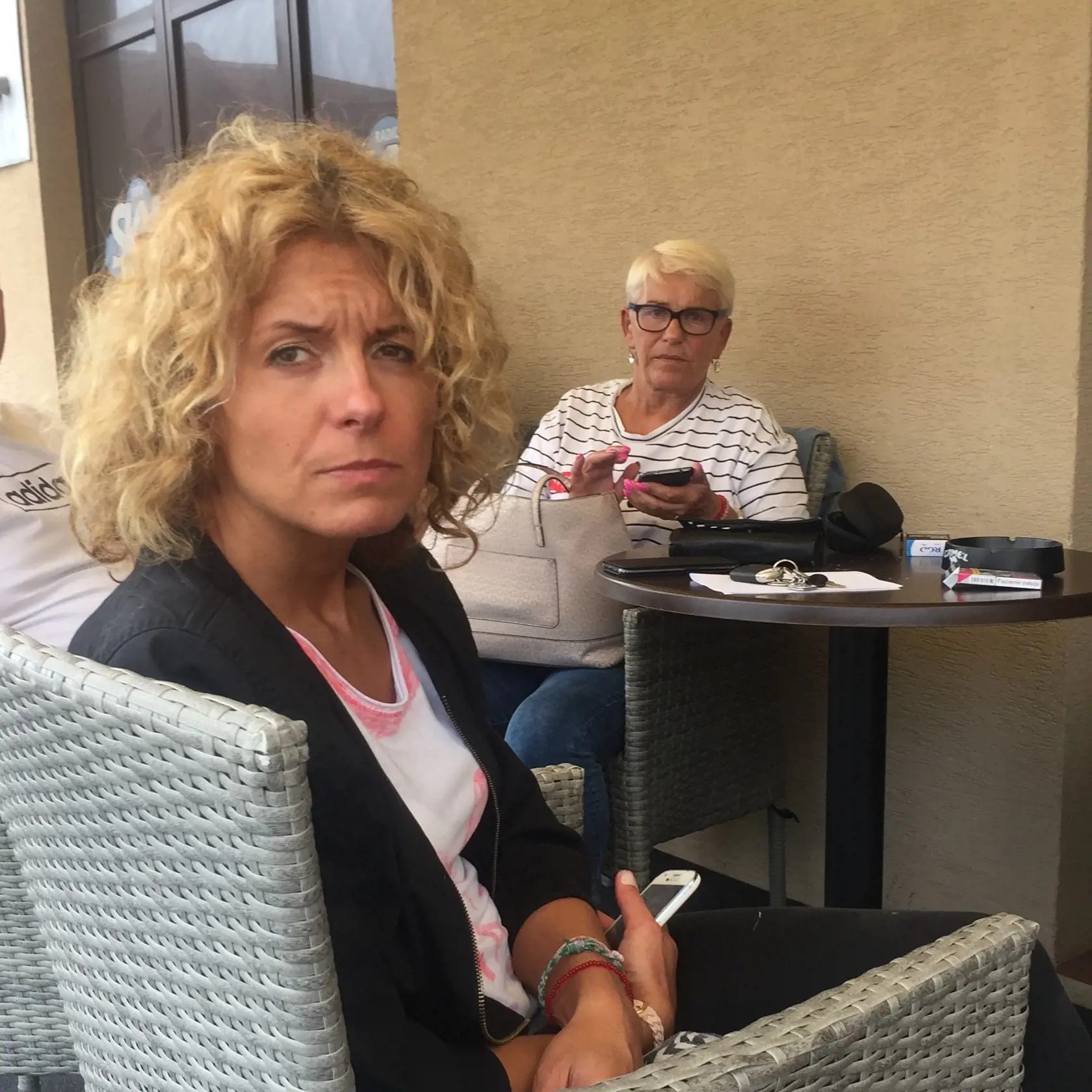 Alexiina mama Ajka(42) a stará mama Anna (68).