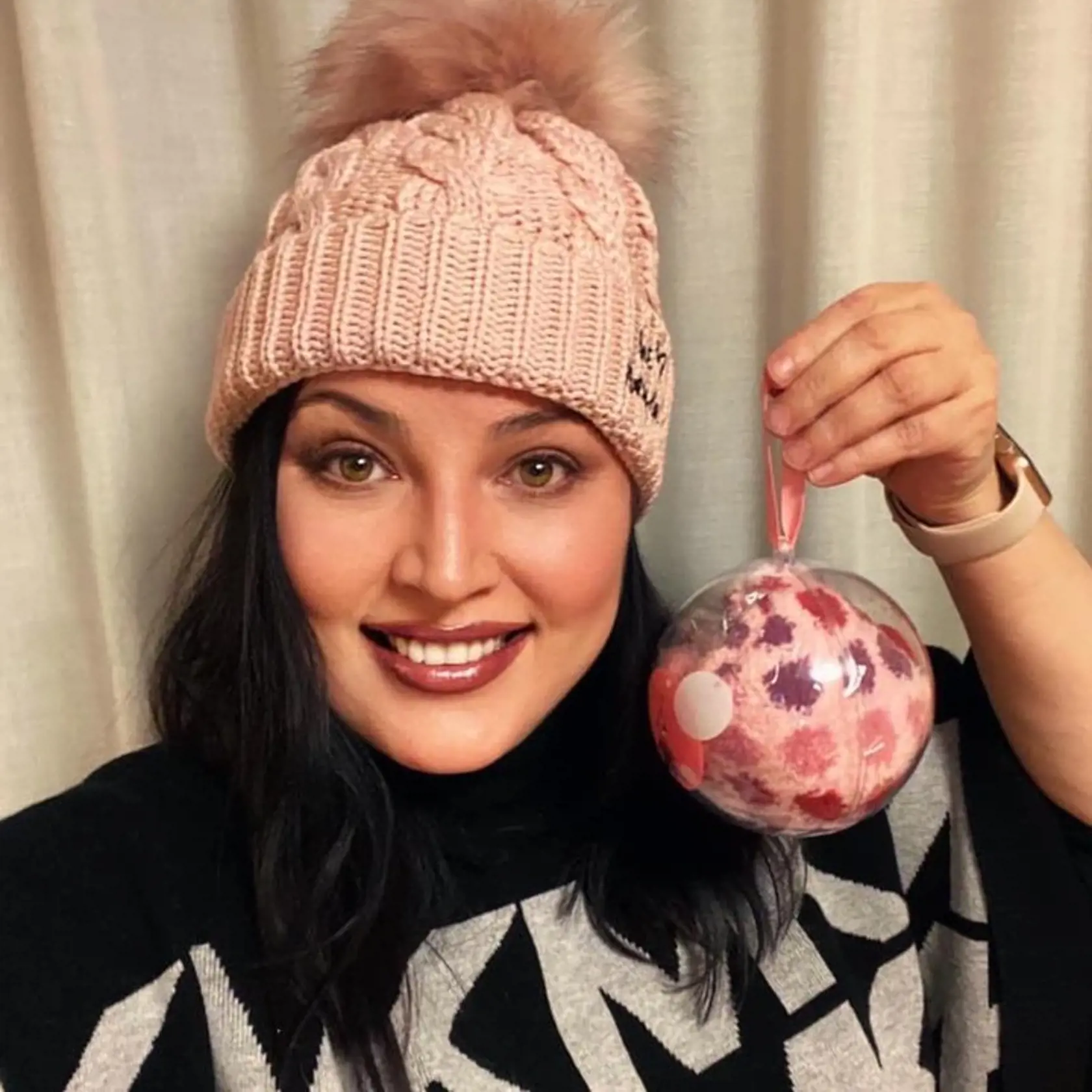 Ivana Christová na najnovších fotografiách. Stále je krásna, vôbec nestane! A tá pletená čiapka s brmbolcom nemá chybu.