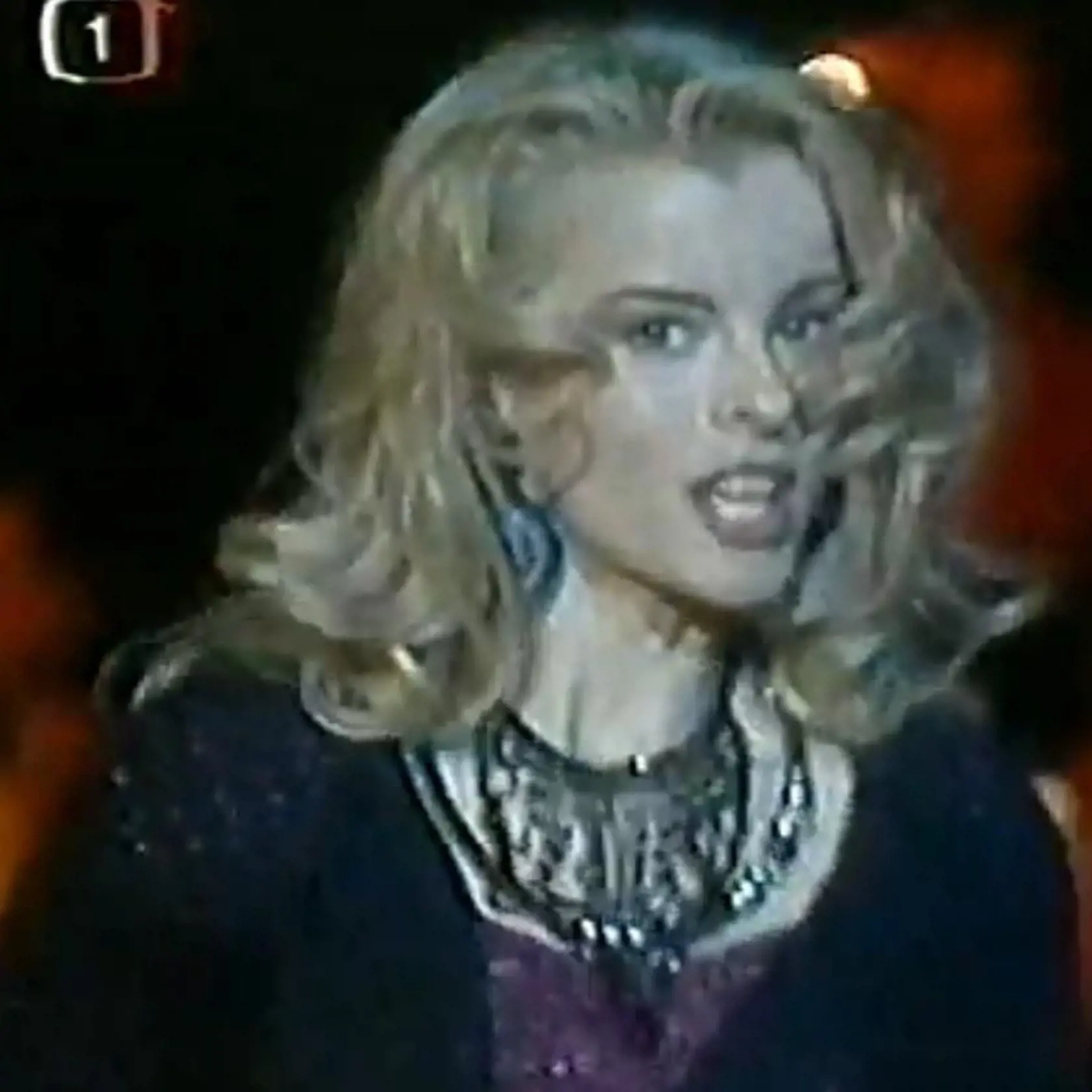 Rok 1993 – Iveta při vystoupení s jednou ze svých