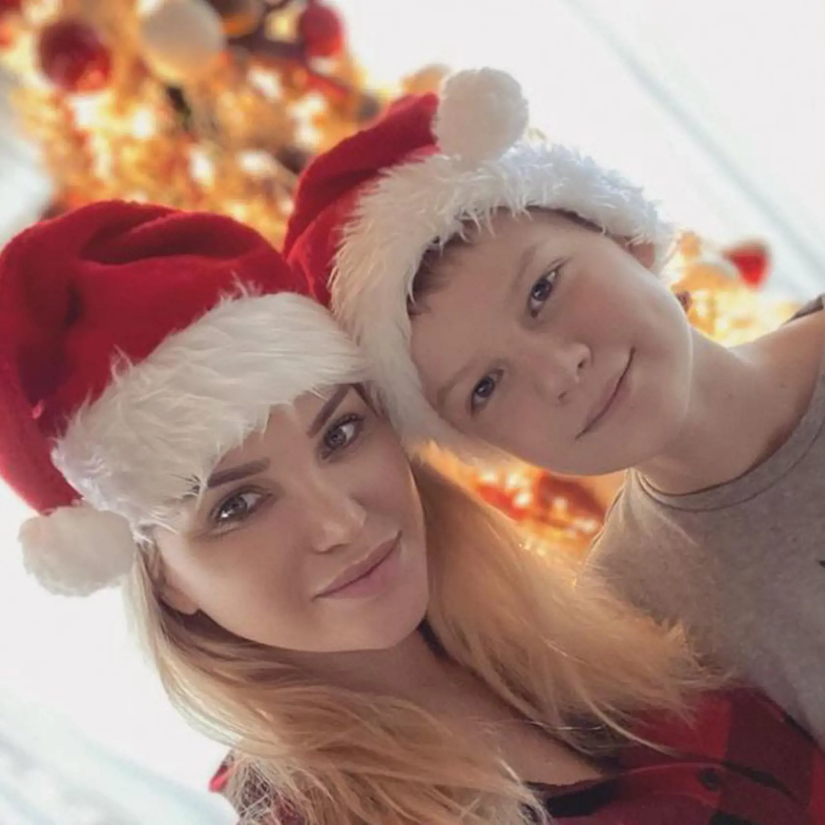 Alena Pallová so synom.