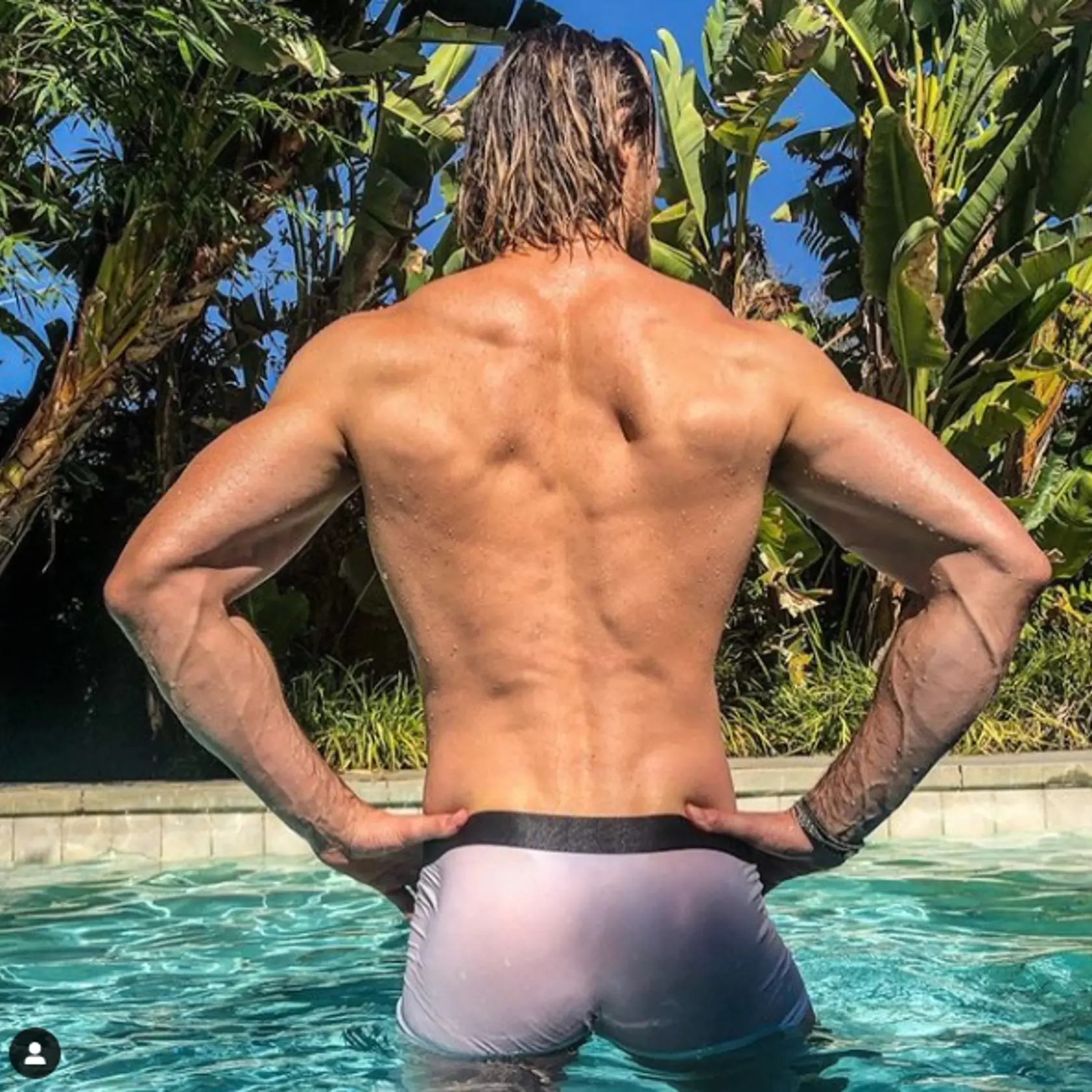 Gabriel Aubry má vyšportovanú postavu.